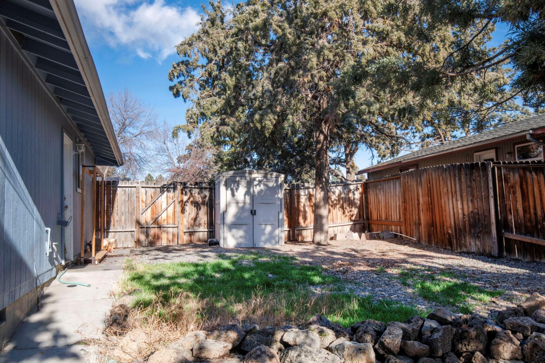 1917 NE Monterey Avenue