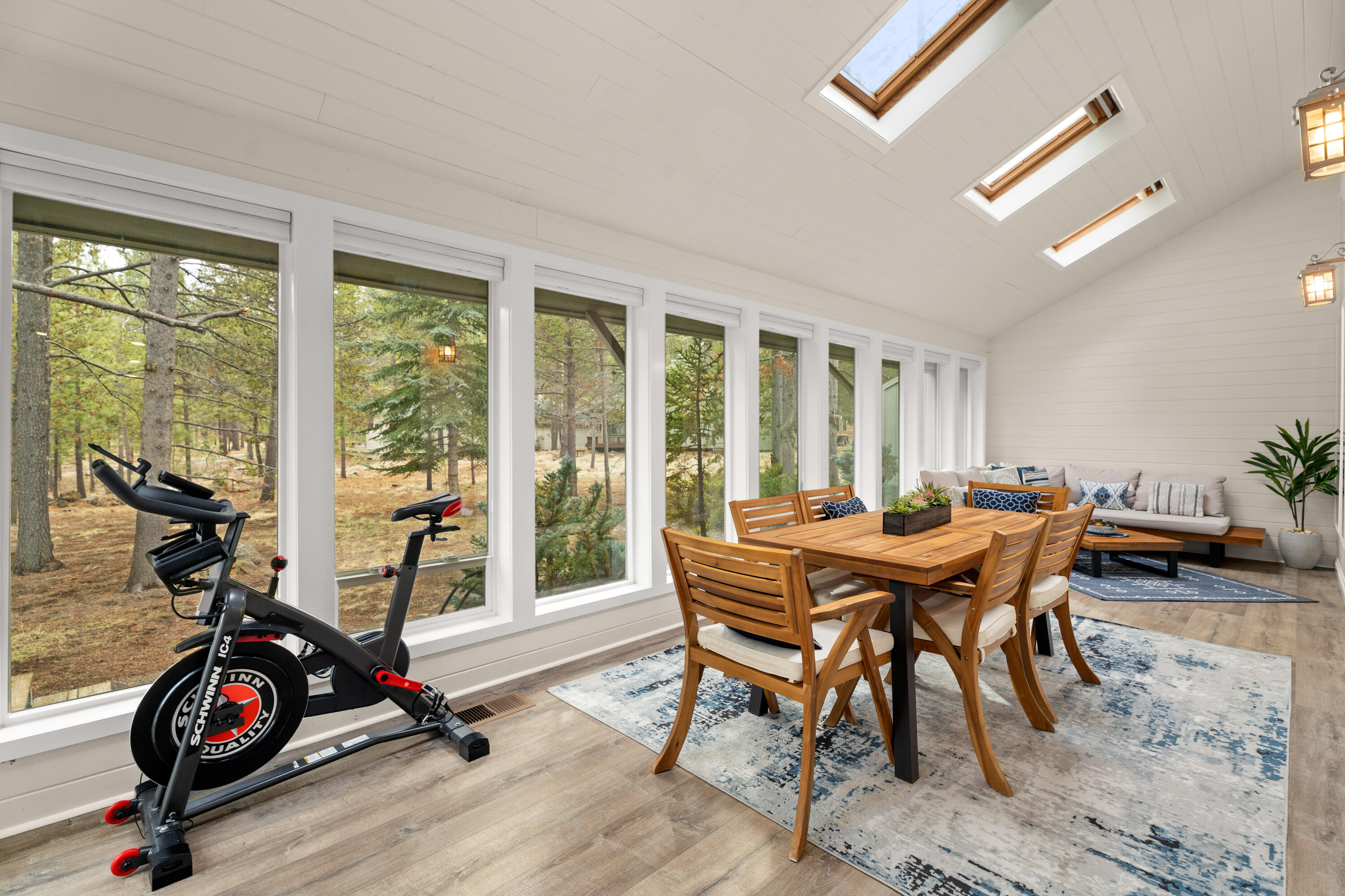 18025 Camas Lane, 18