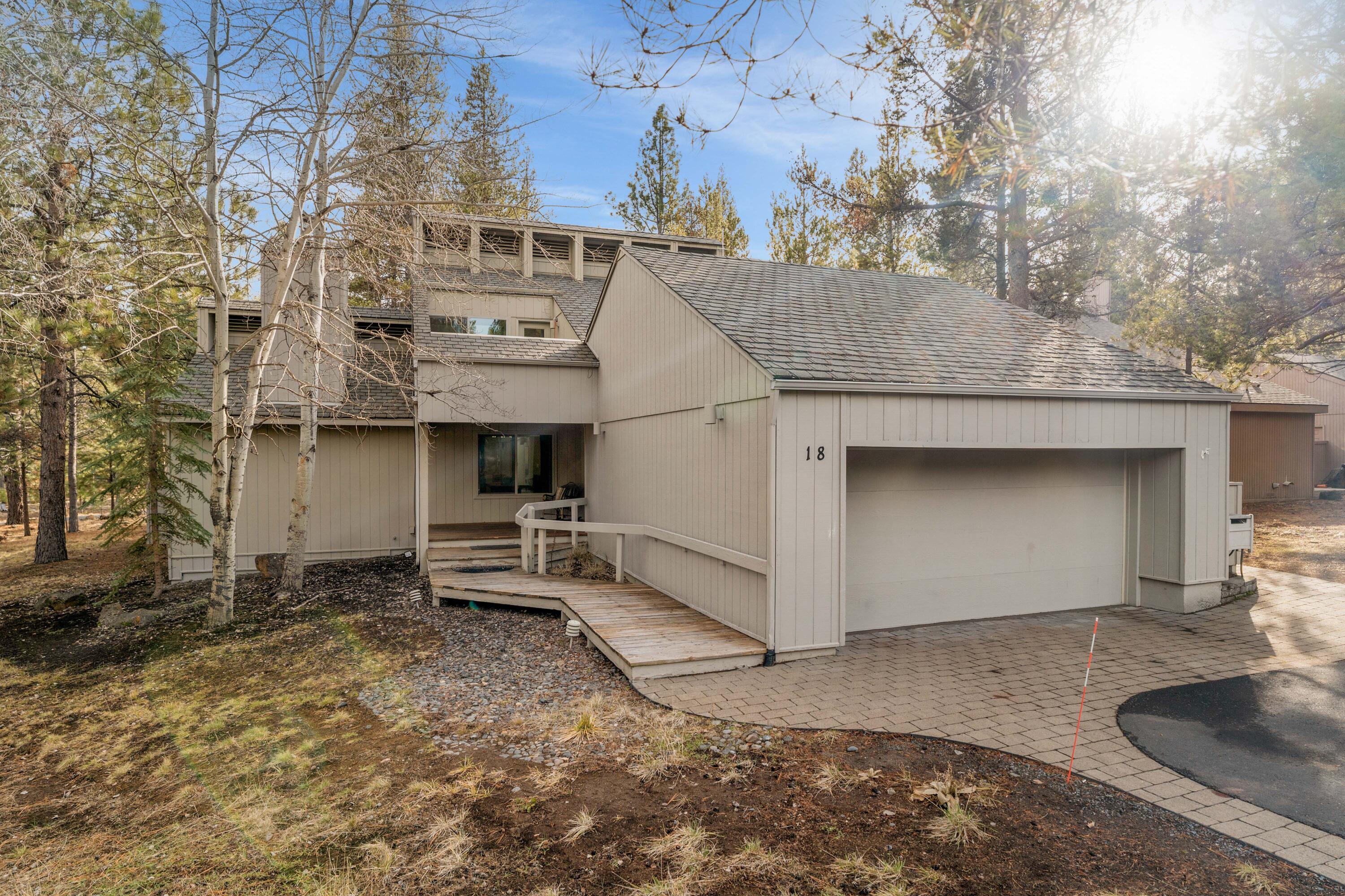 18025 Camas Lane, 18