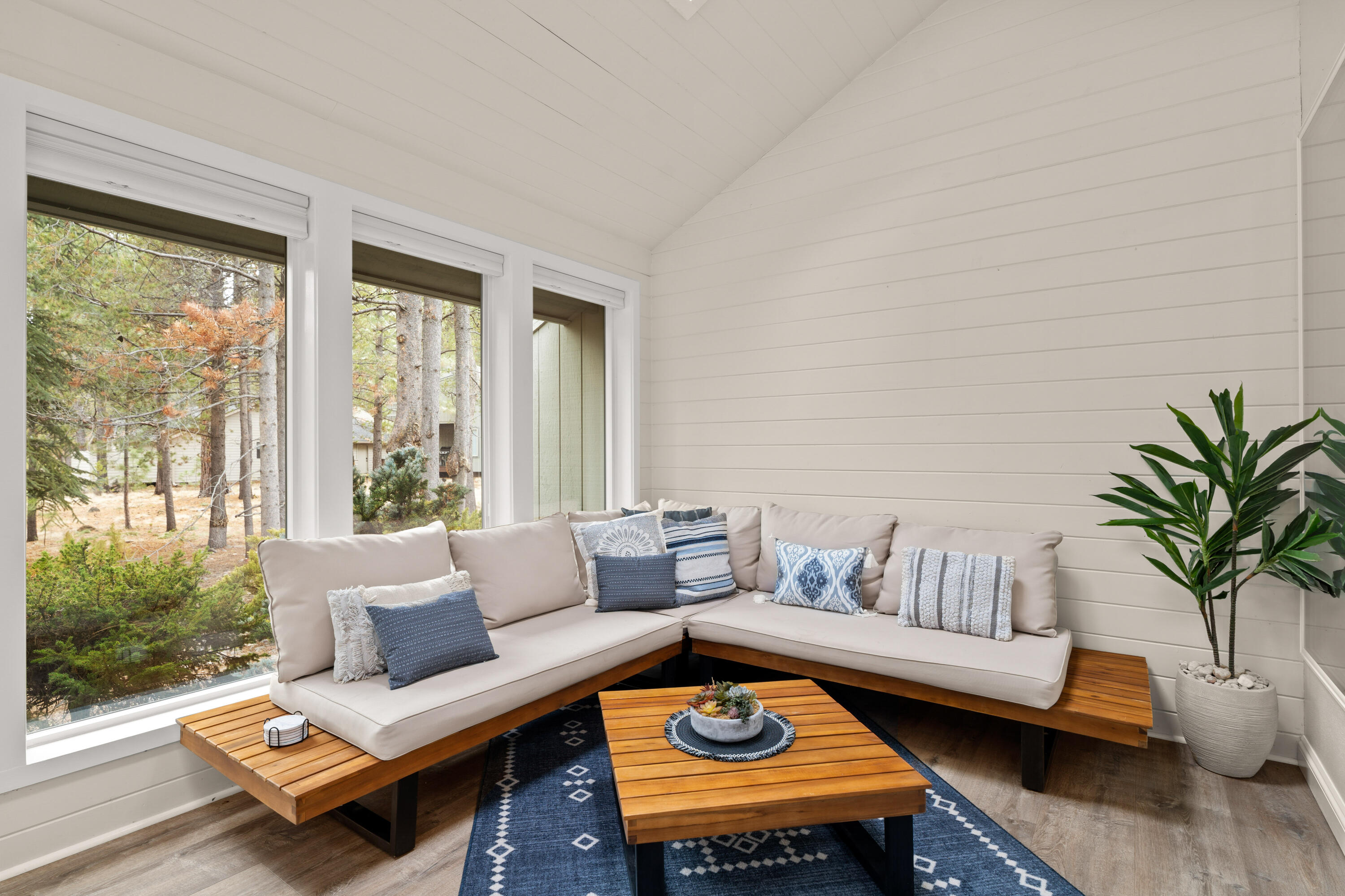18025 Camas Lane, 18
