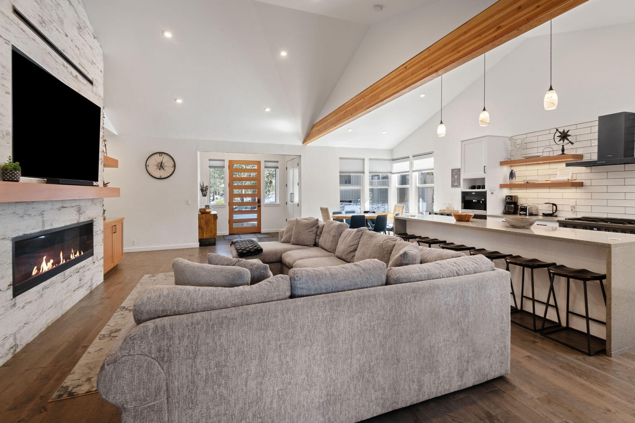 57752 Lassen Lane, 9