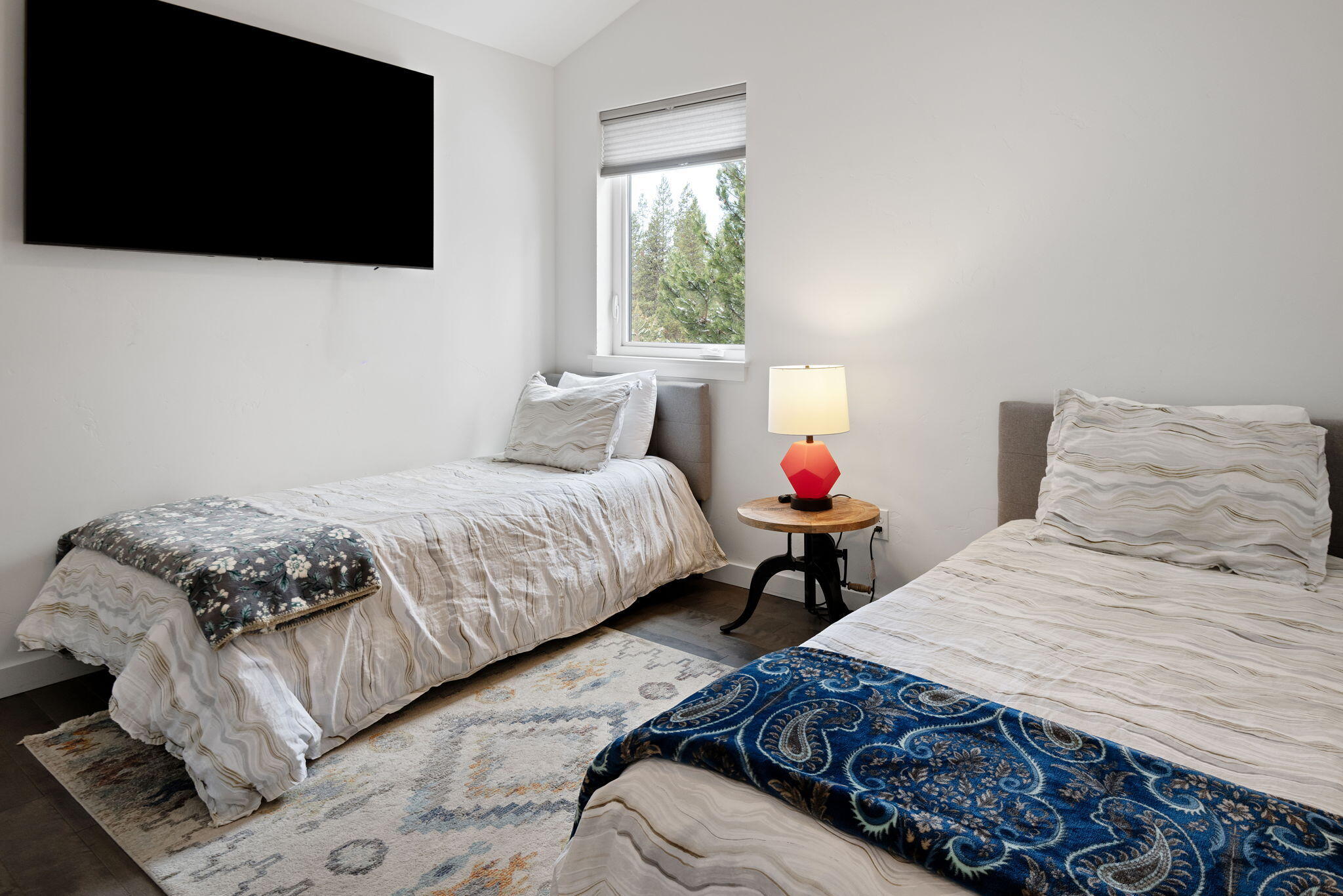 57752 Lassen Lane, 9