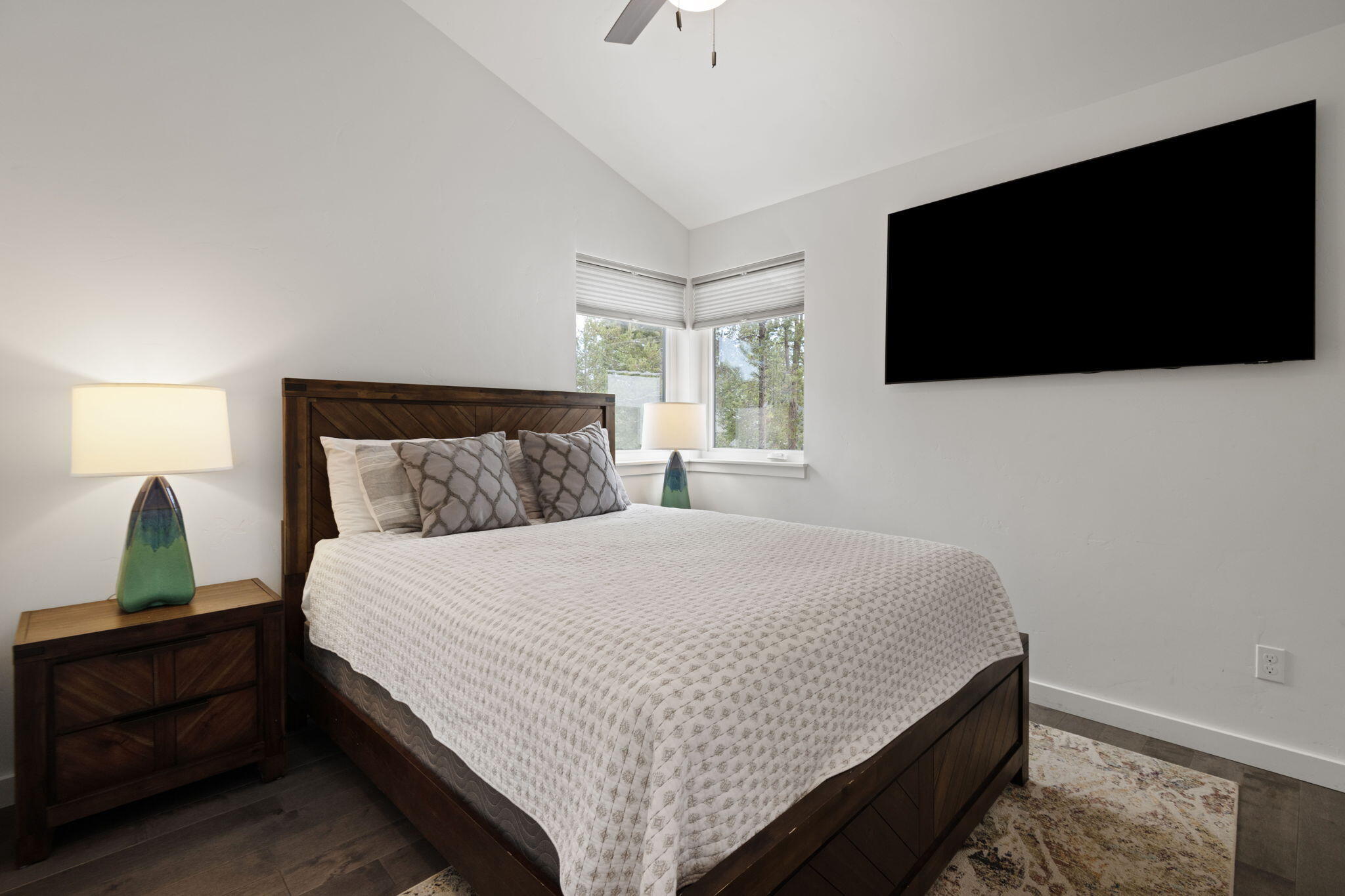 57752 Lassen Lane, 9