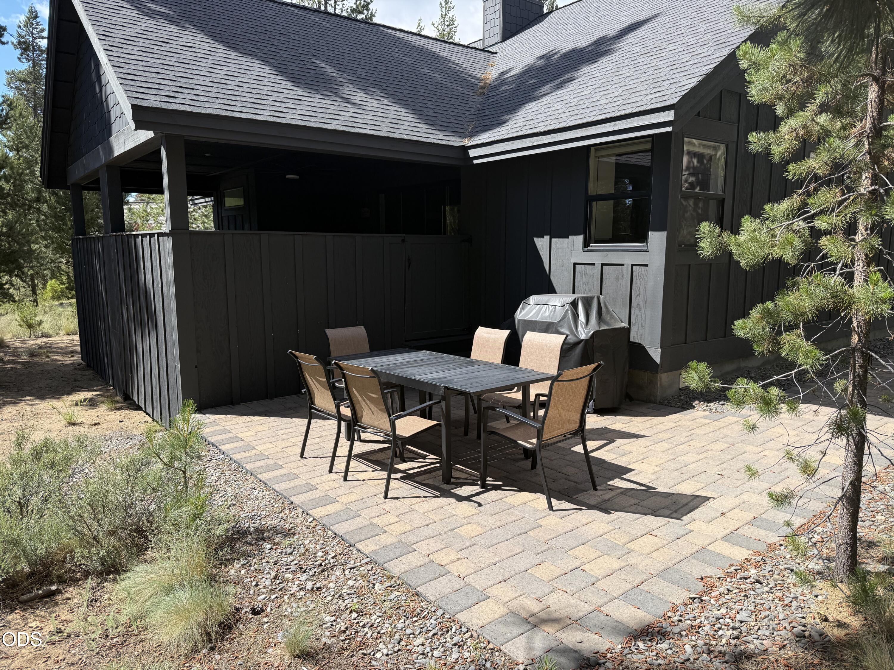 57752 Lassen Lane, 9