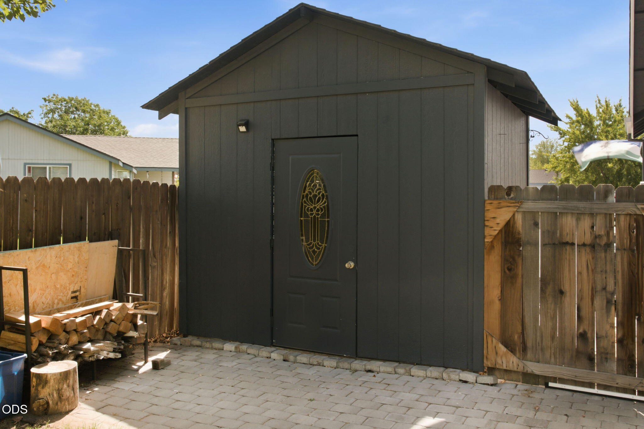 3242 NE Woodbury Court
