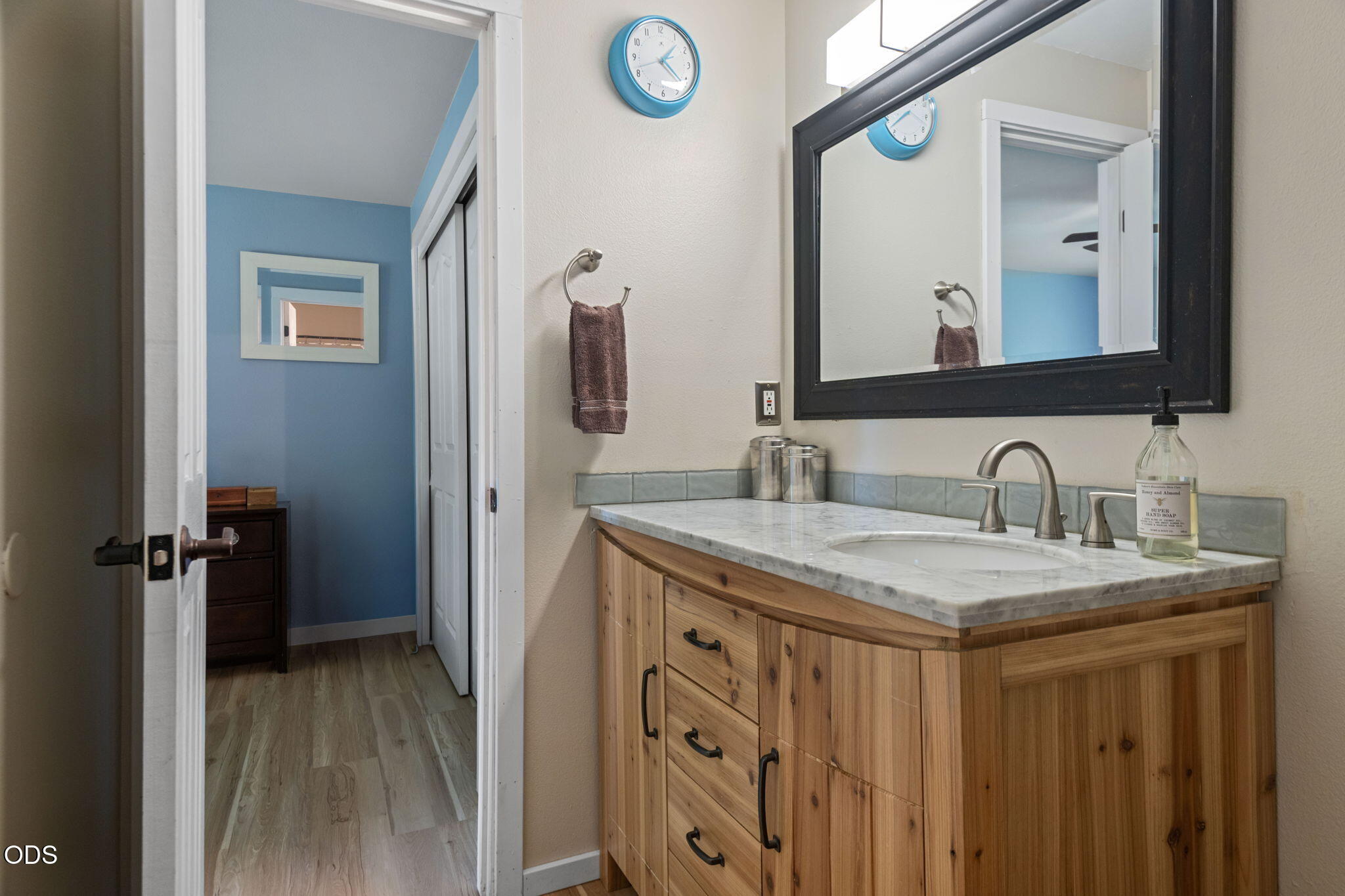3242 NE Woodbury Court