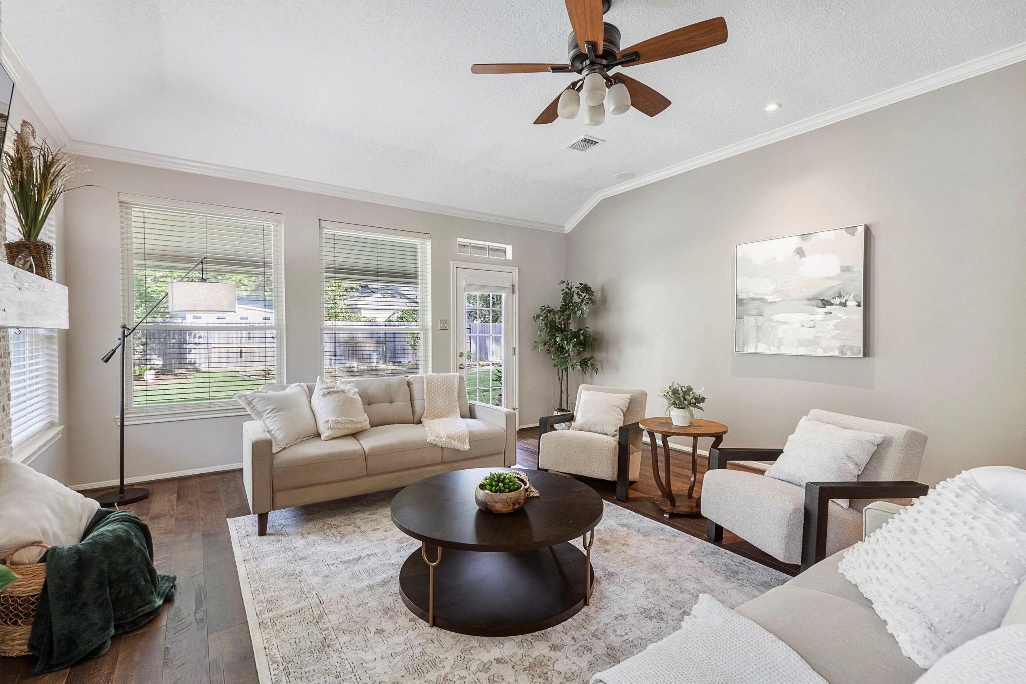 31 E Bonneymead Circle