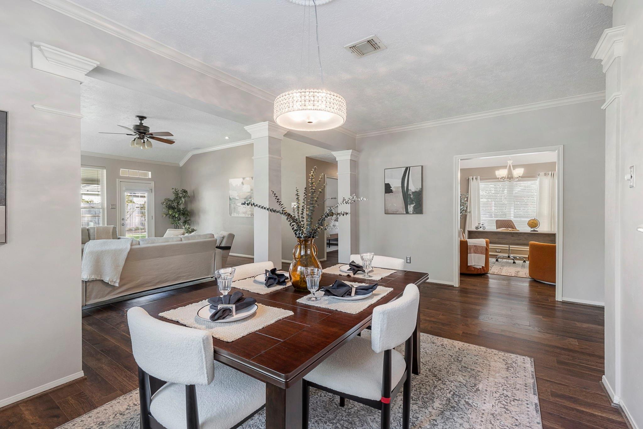 31 E Bonneymead Circle