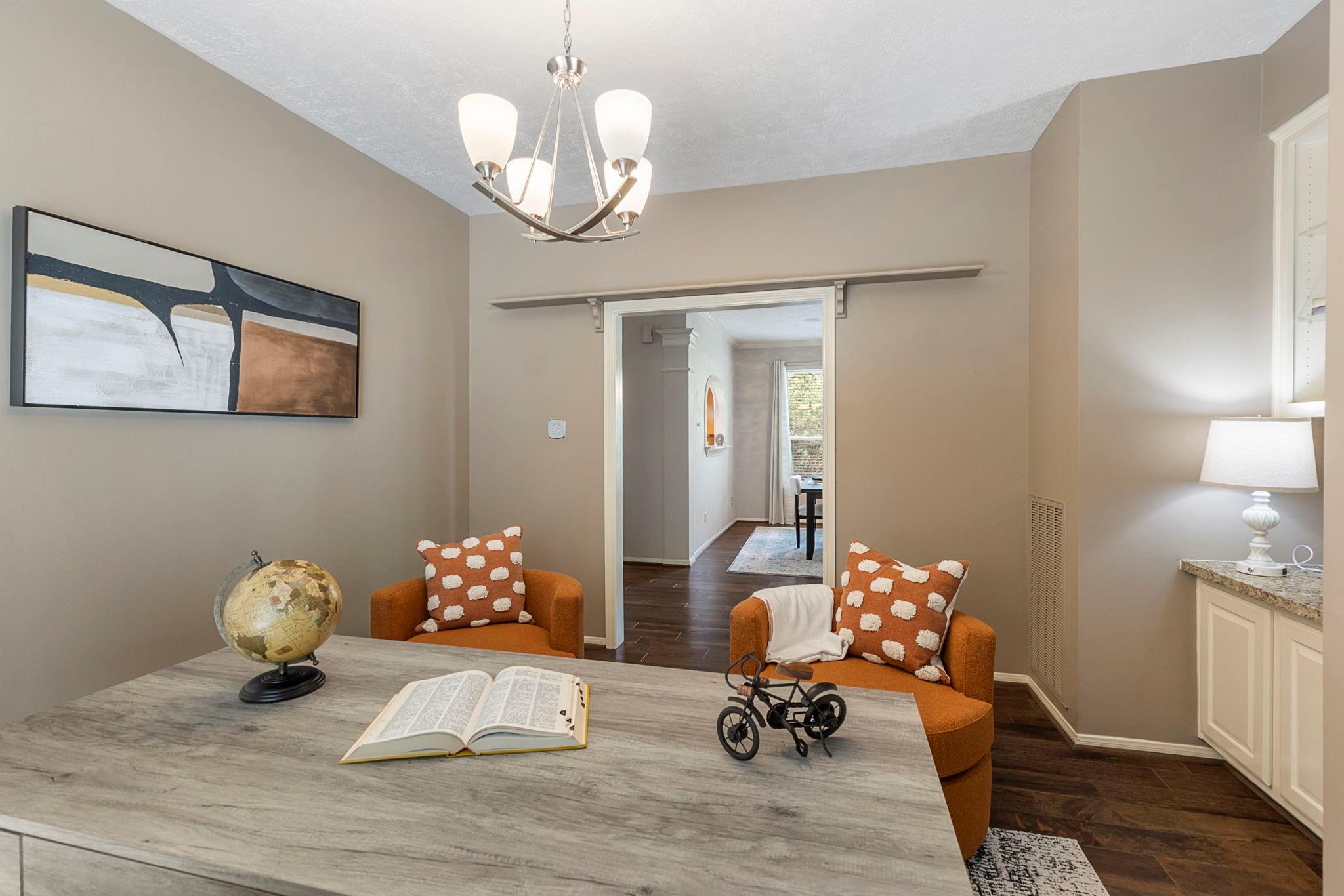 31 E Bonneymead Circle