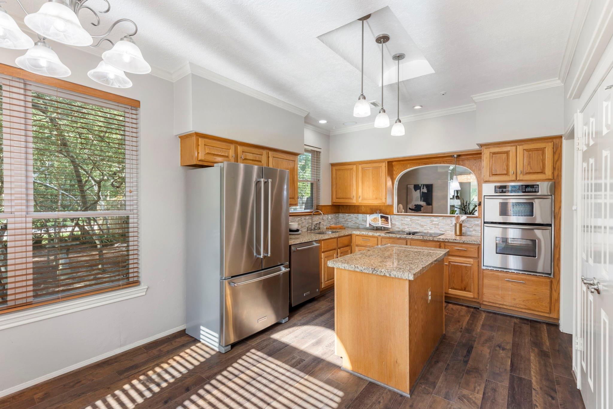 31 E Bonneymead Circle