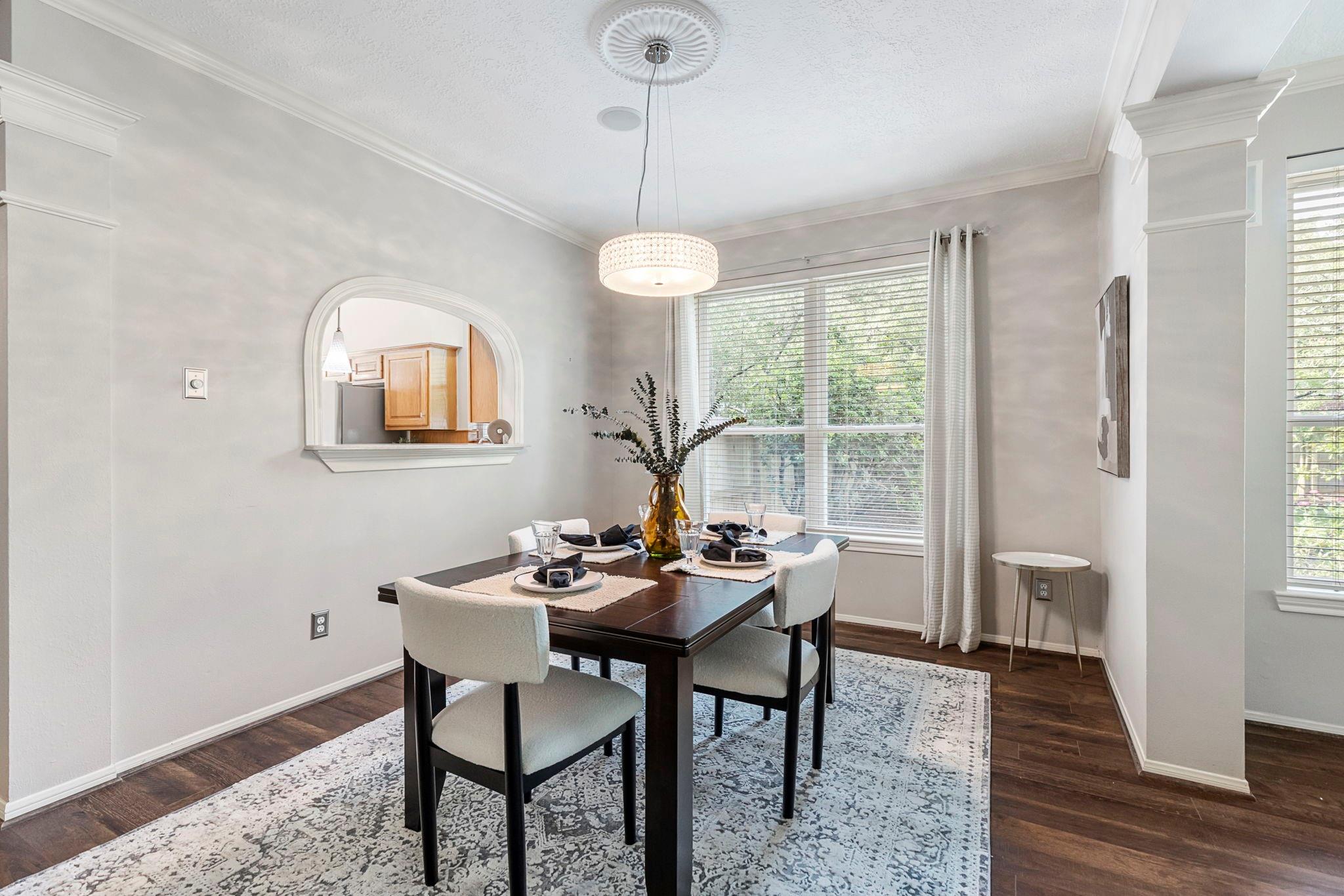 31 E Bonneymead Circle