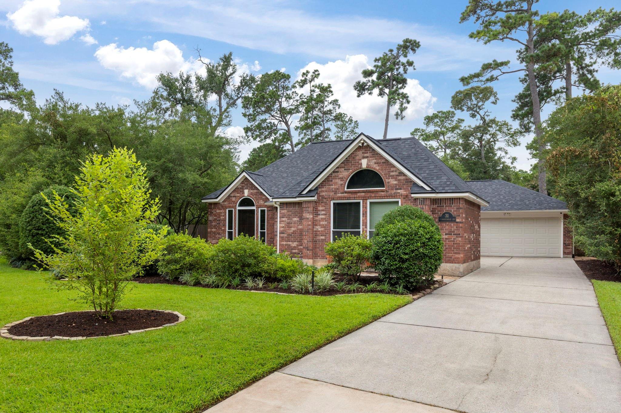 31 E Bonneymead Circle