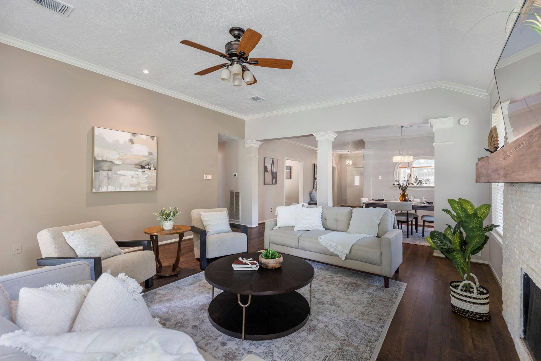 31 E Bonneymead Circle