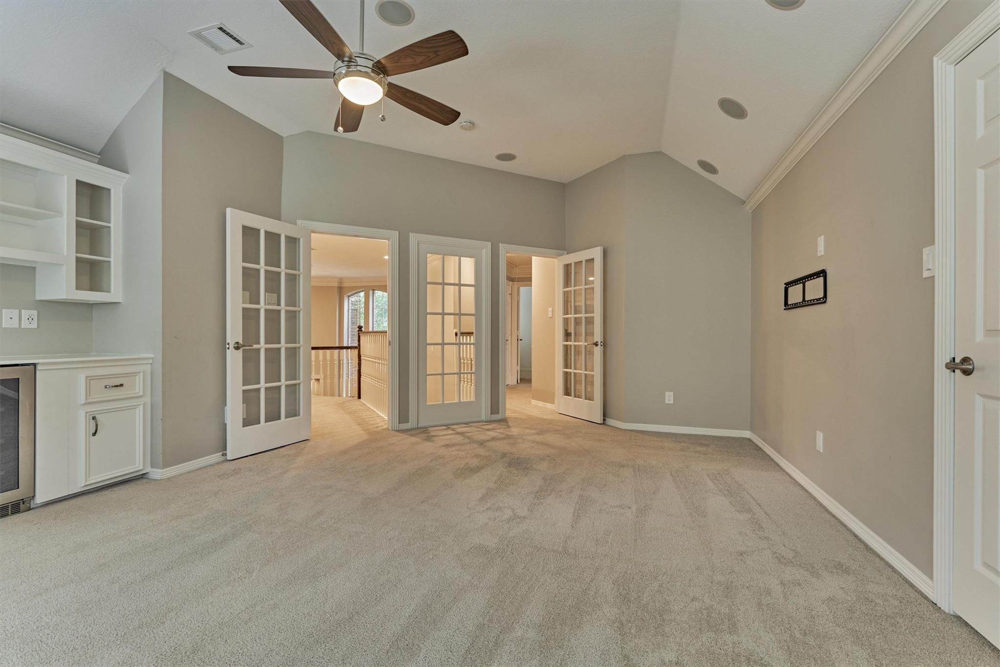 7 Gentry Oak Court