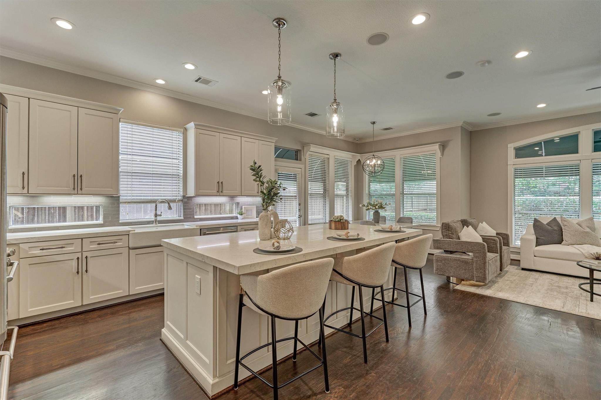 7 Gentry Oak Court