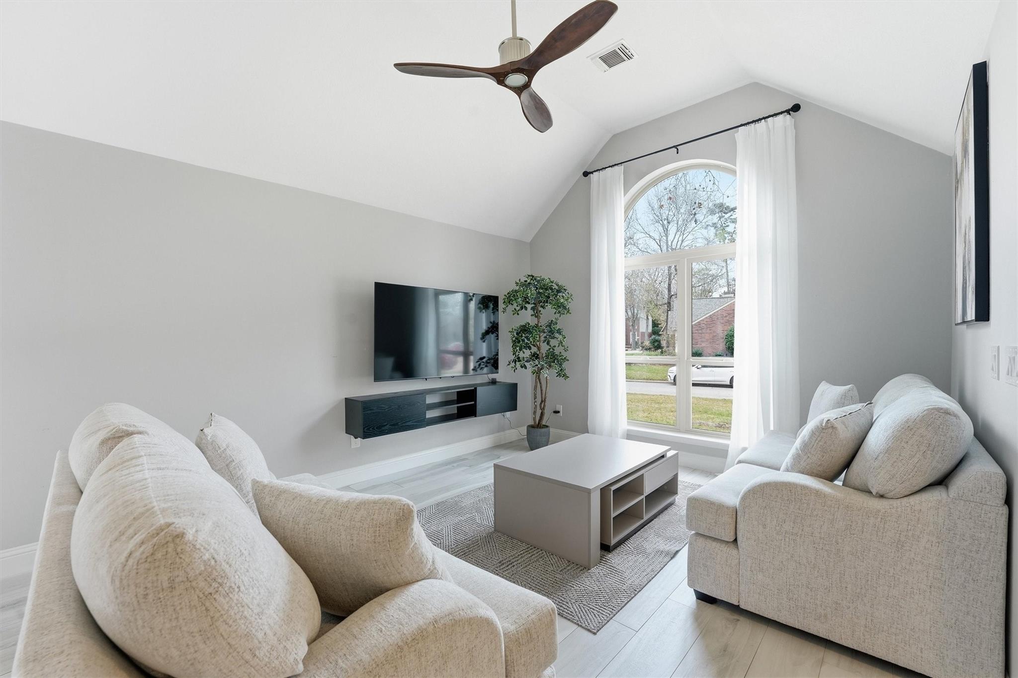 179 N Dreamweaver Circle