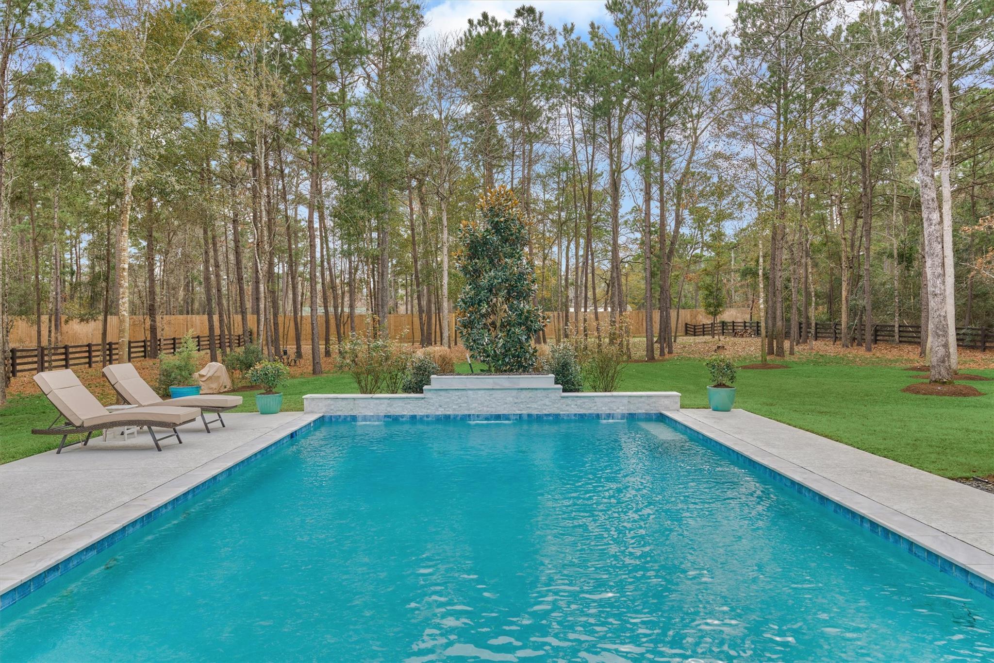 7709 Dog Wood Acres Drive