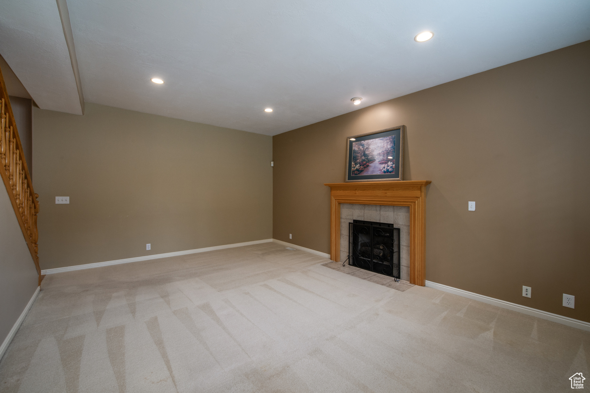 724 E GRAND CAYMAN DR