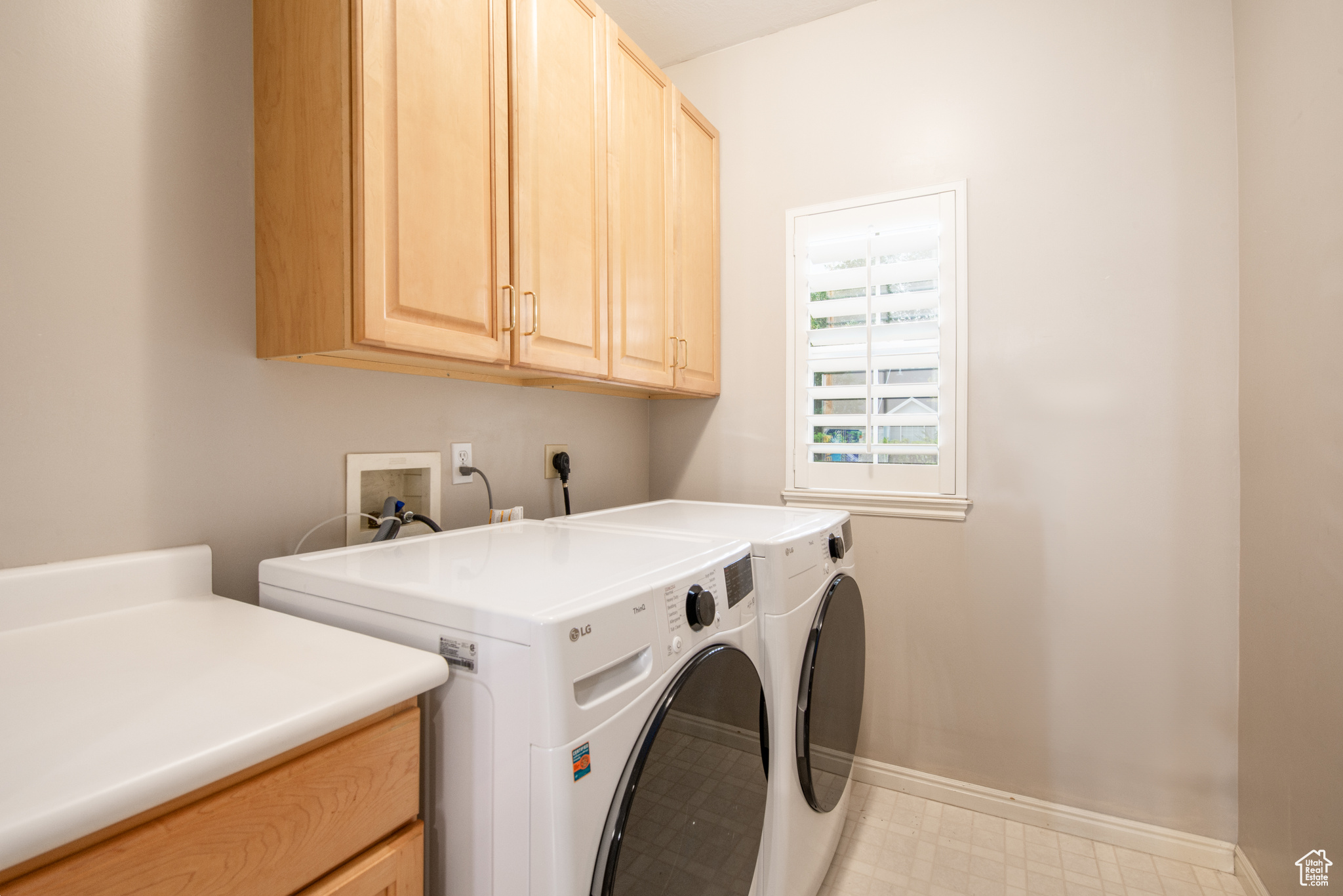 724 E GRAND CAYMAN DR