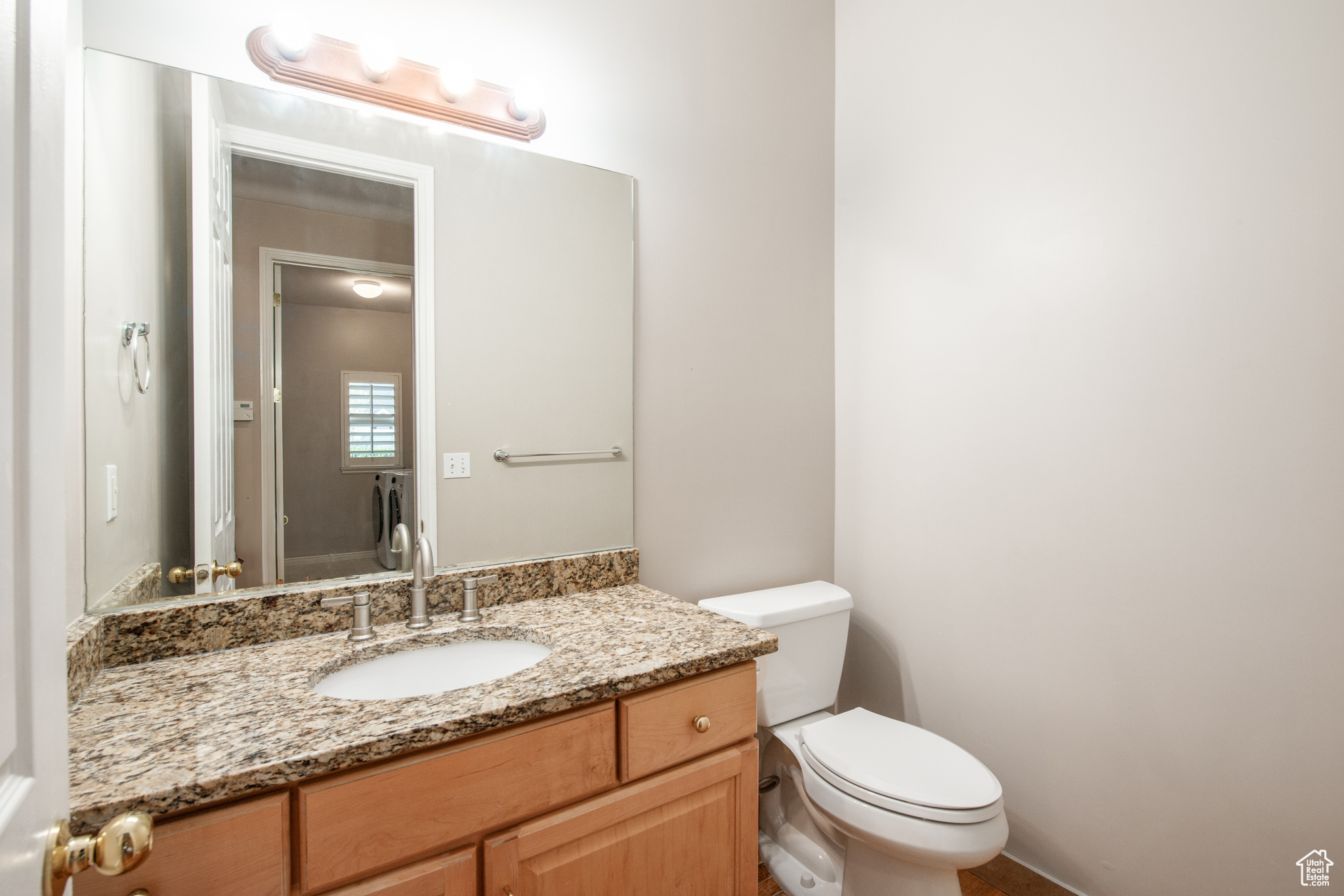 724 E GRAND CAYMAN DR