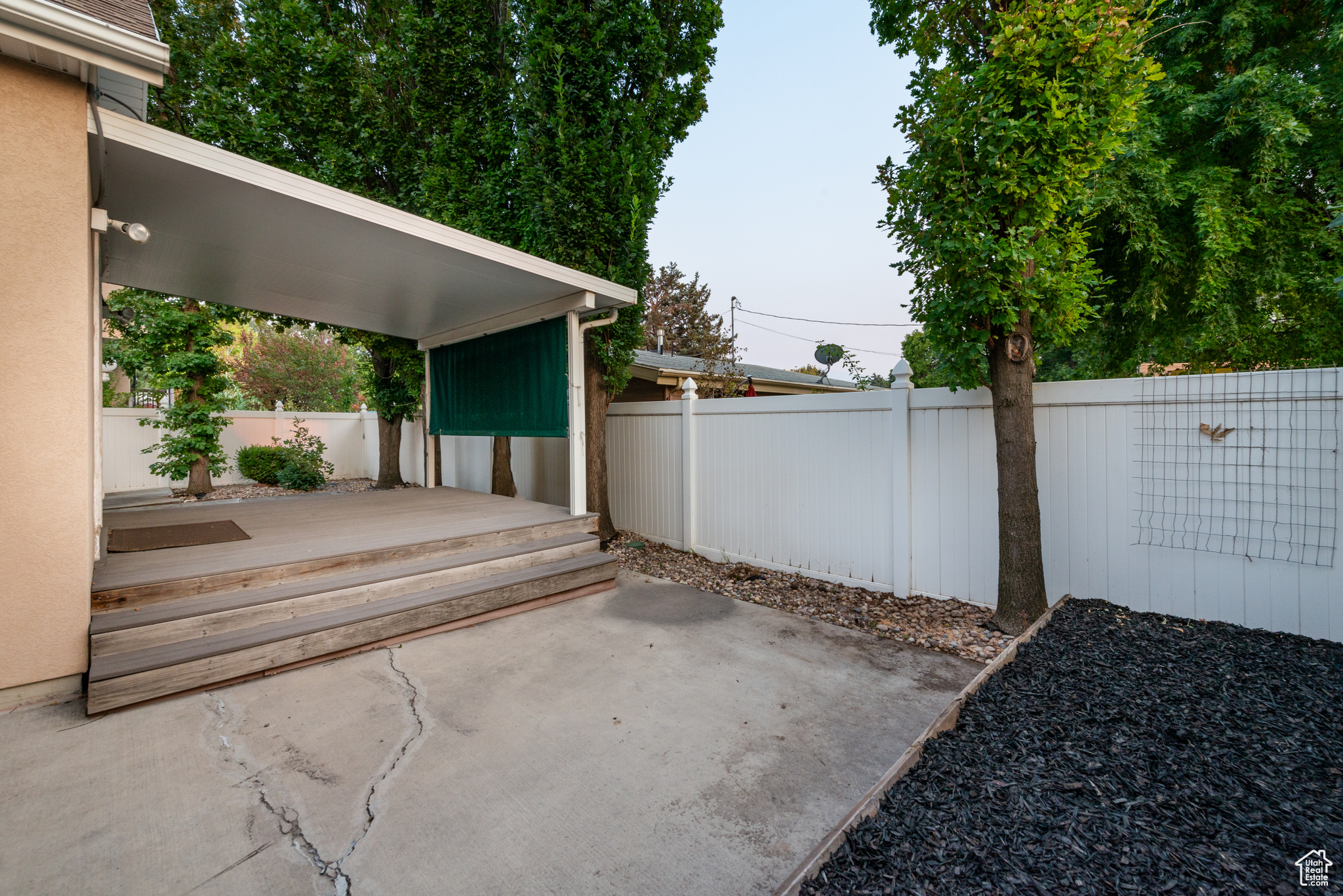 738 E GRAND CAYMAN DR
