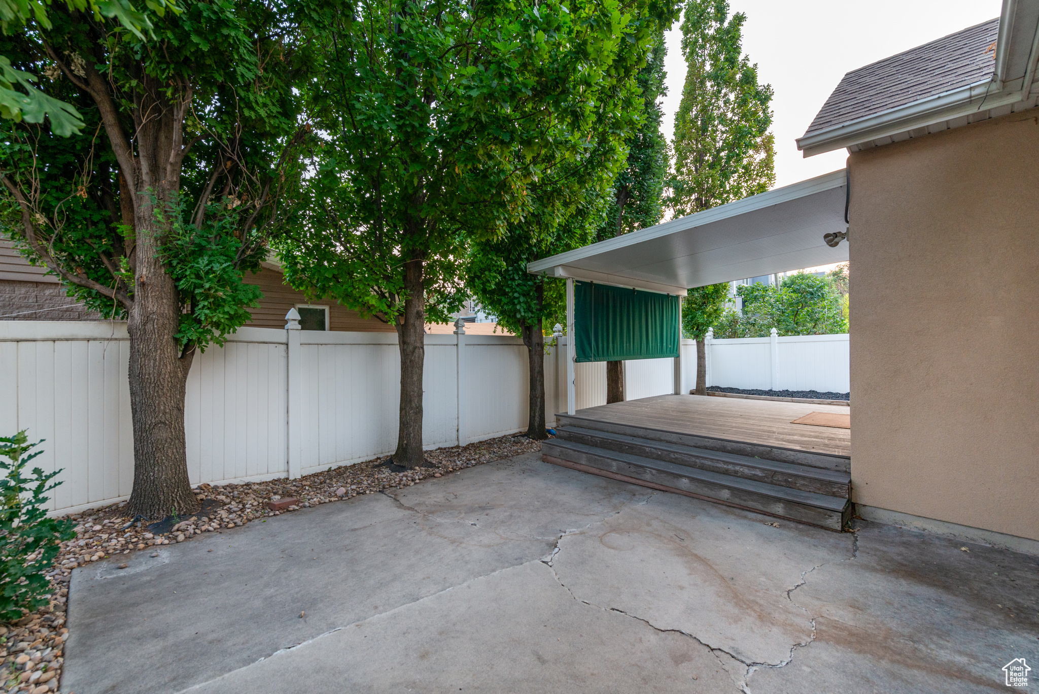 738 E GRAND CAYMAN DR