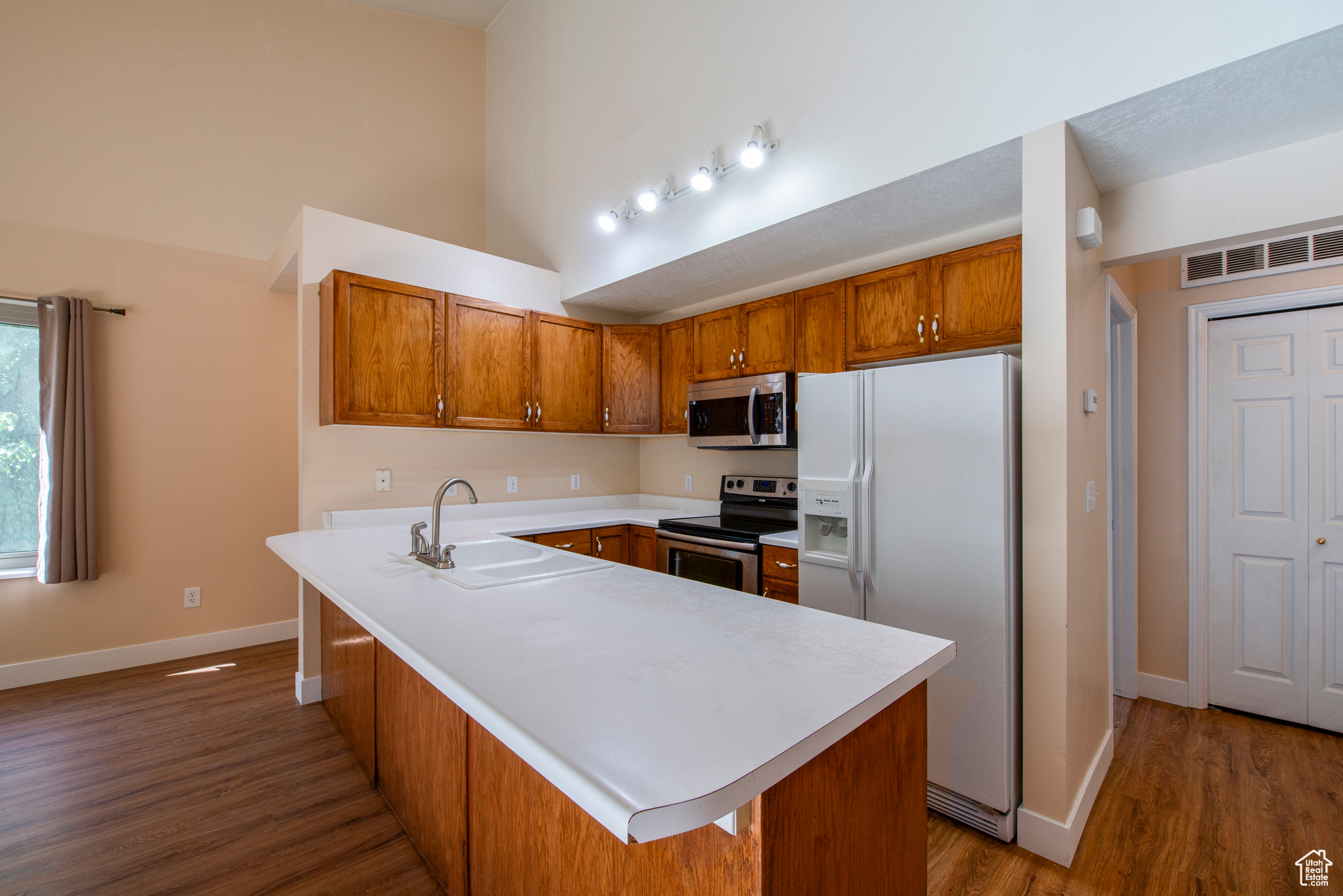 663 W JEFFERSON CV #11