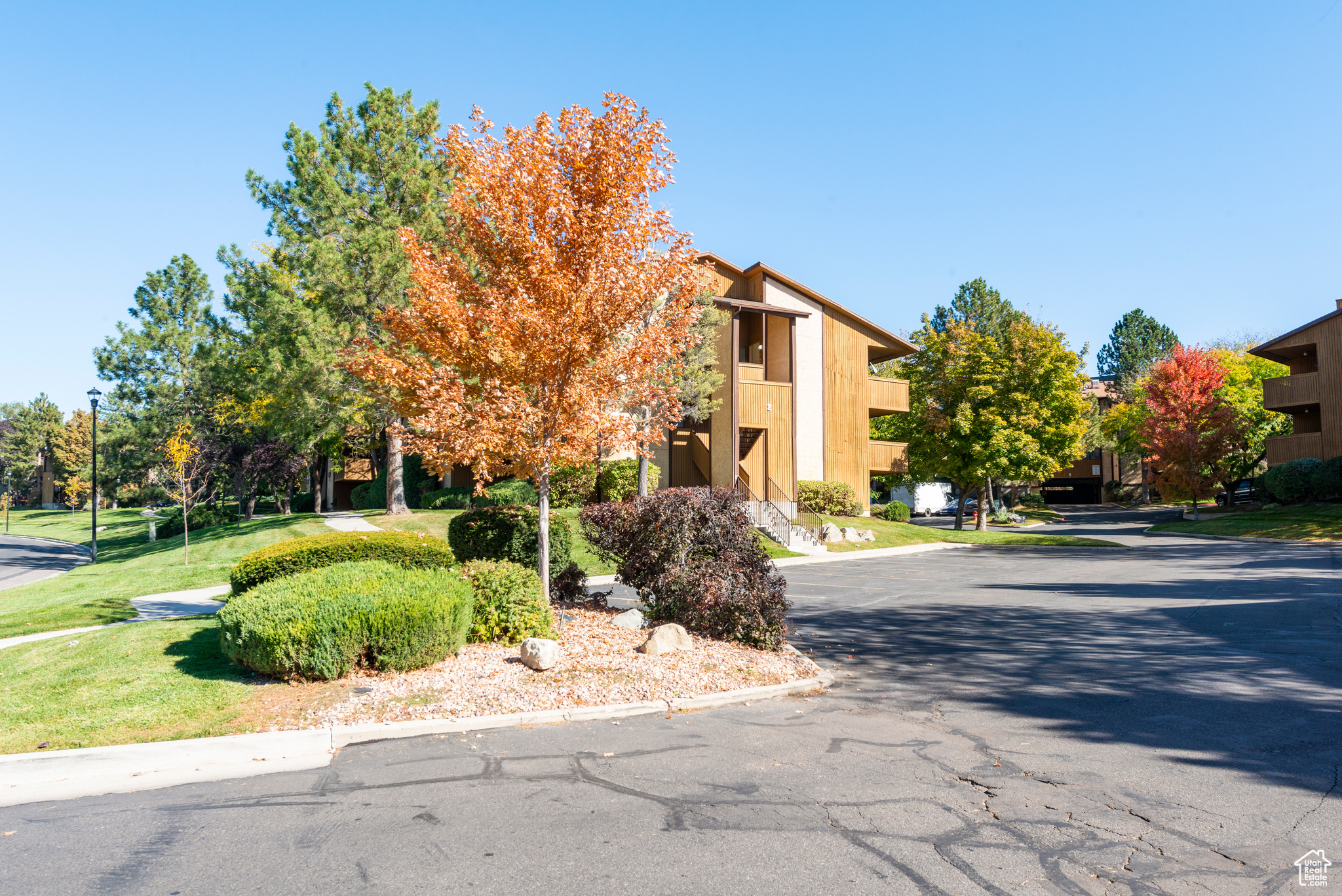 663 W JEFFERSON CV #11