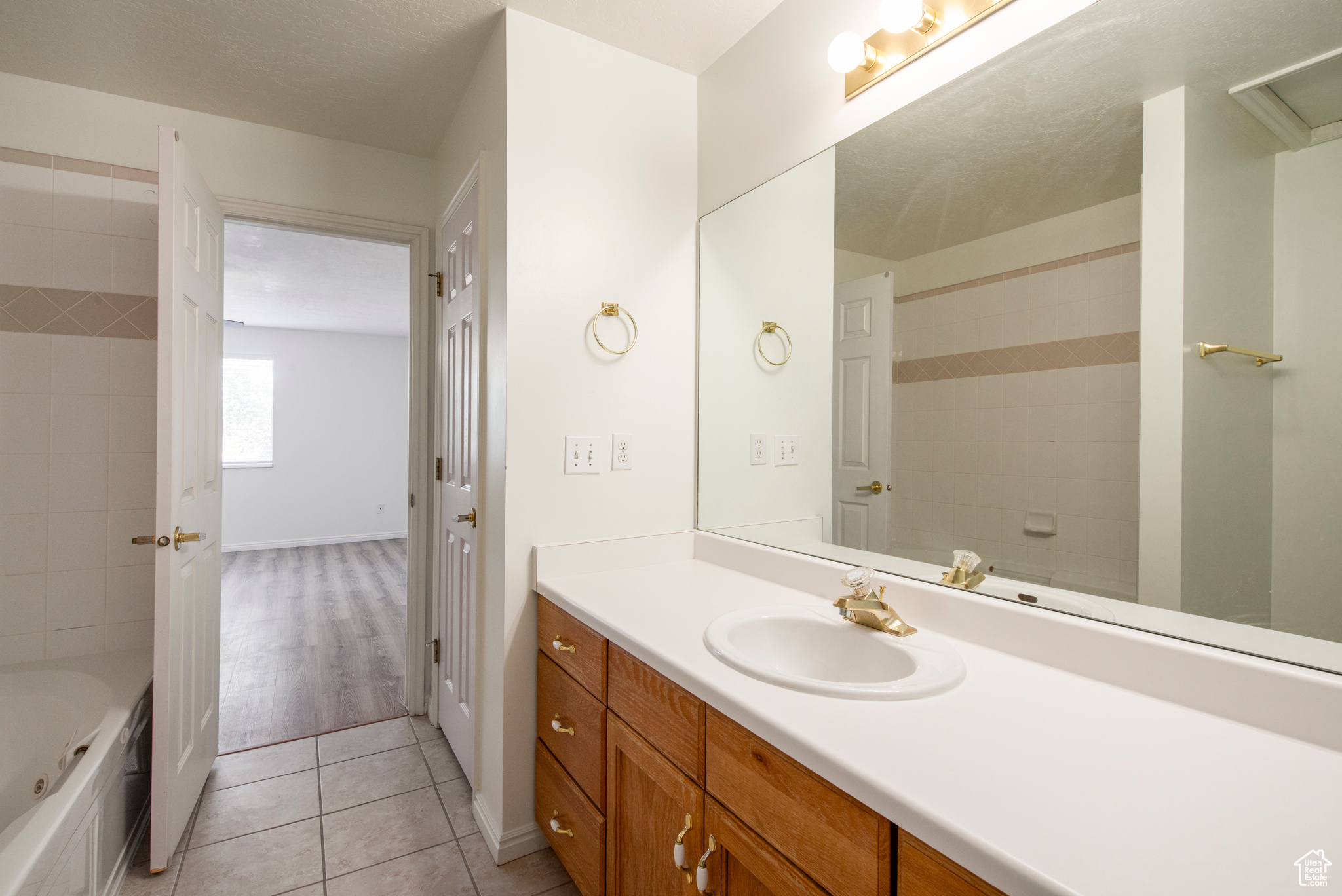 663 W JEFFERSON CV #11