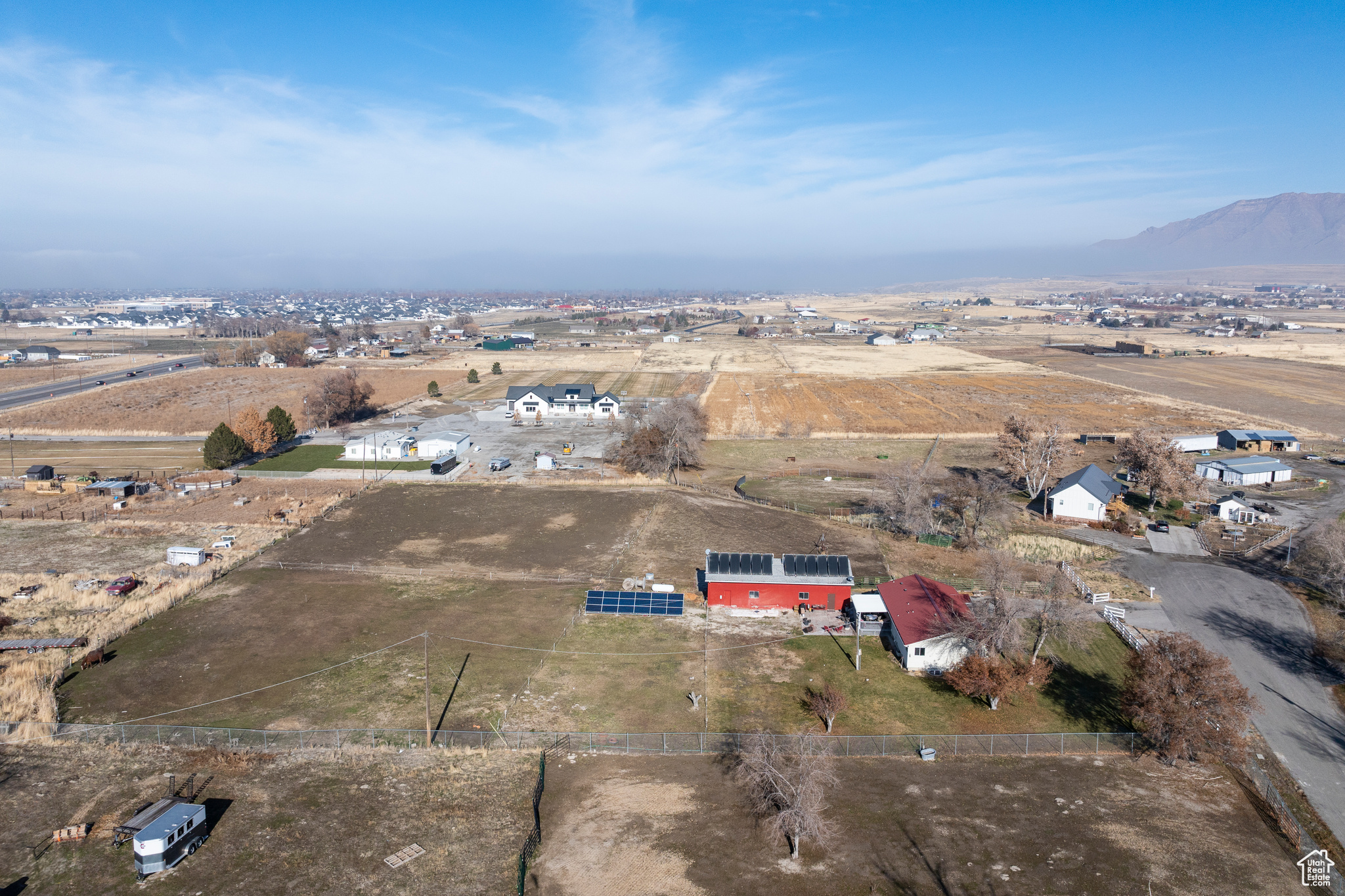 4533 N SKYLINE CIR