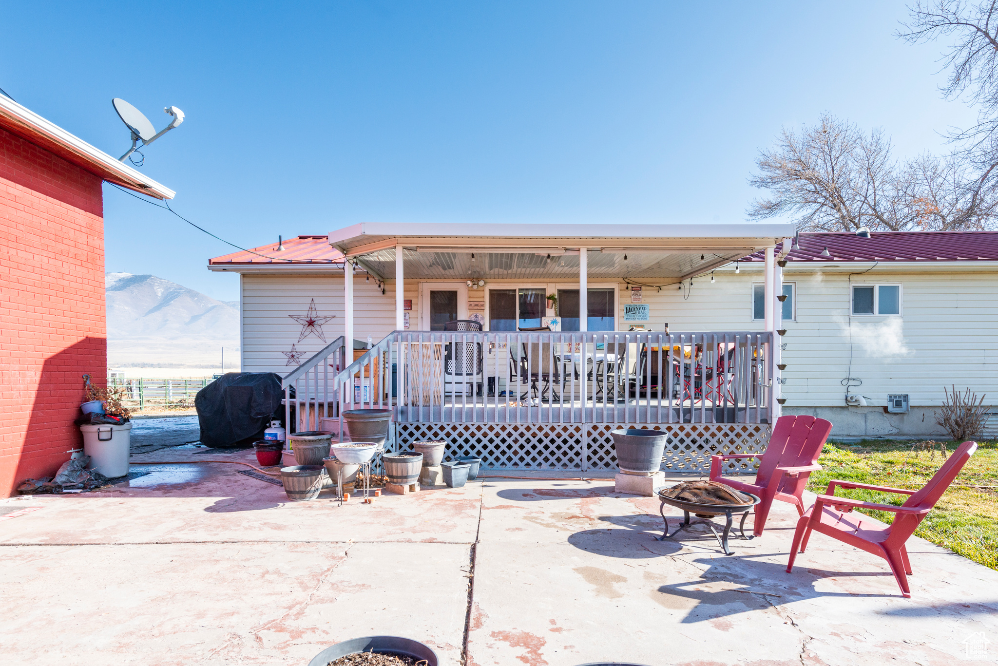 4533 N SKYLINE CIR