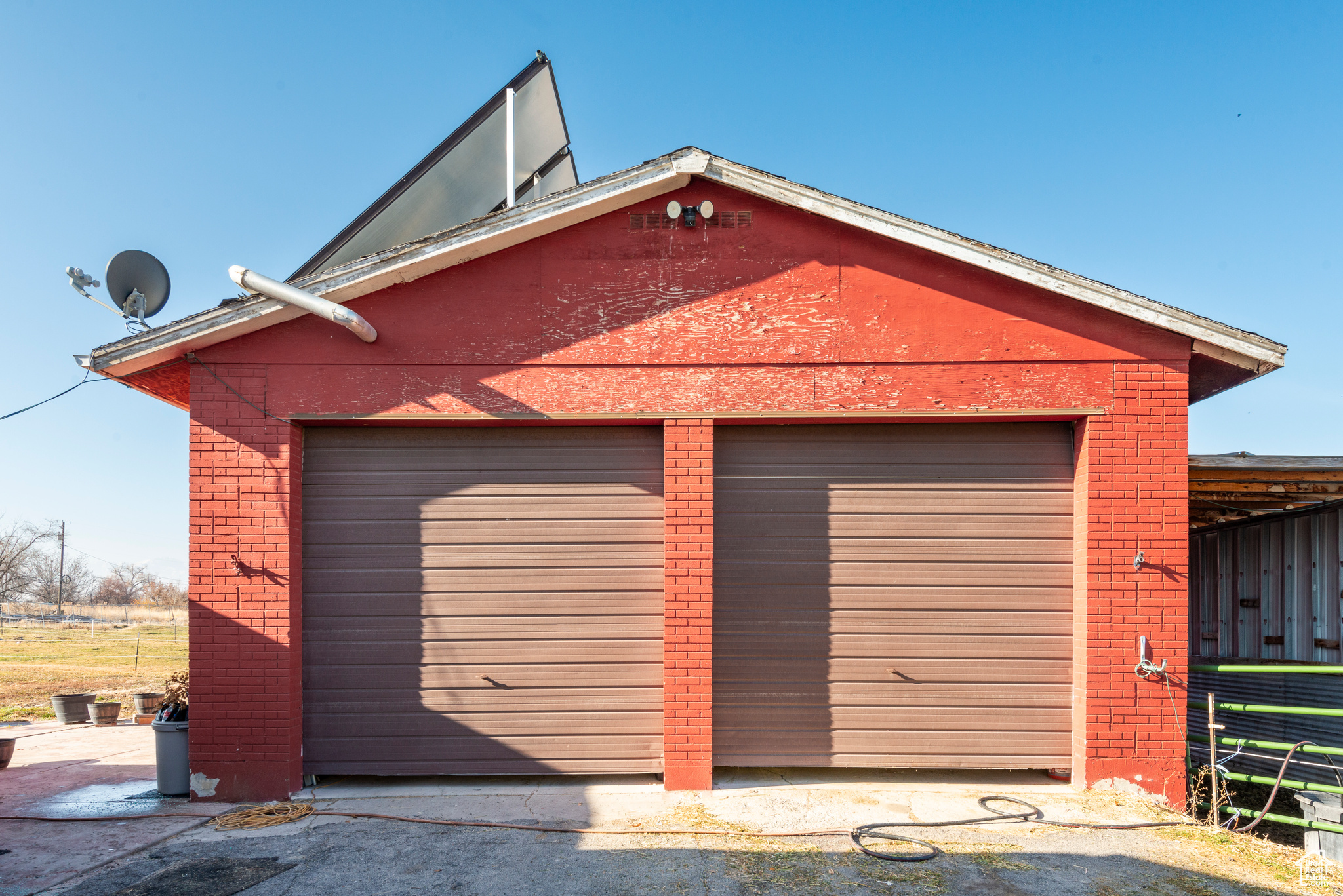 4533 N SKYLINE CIR