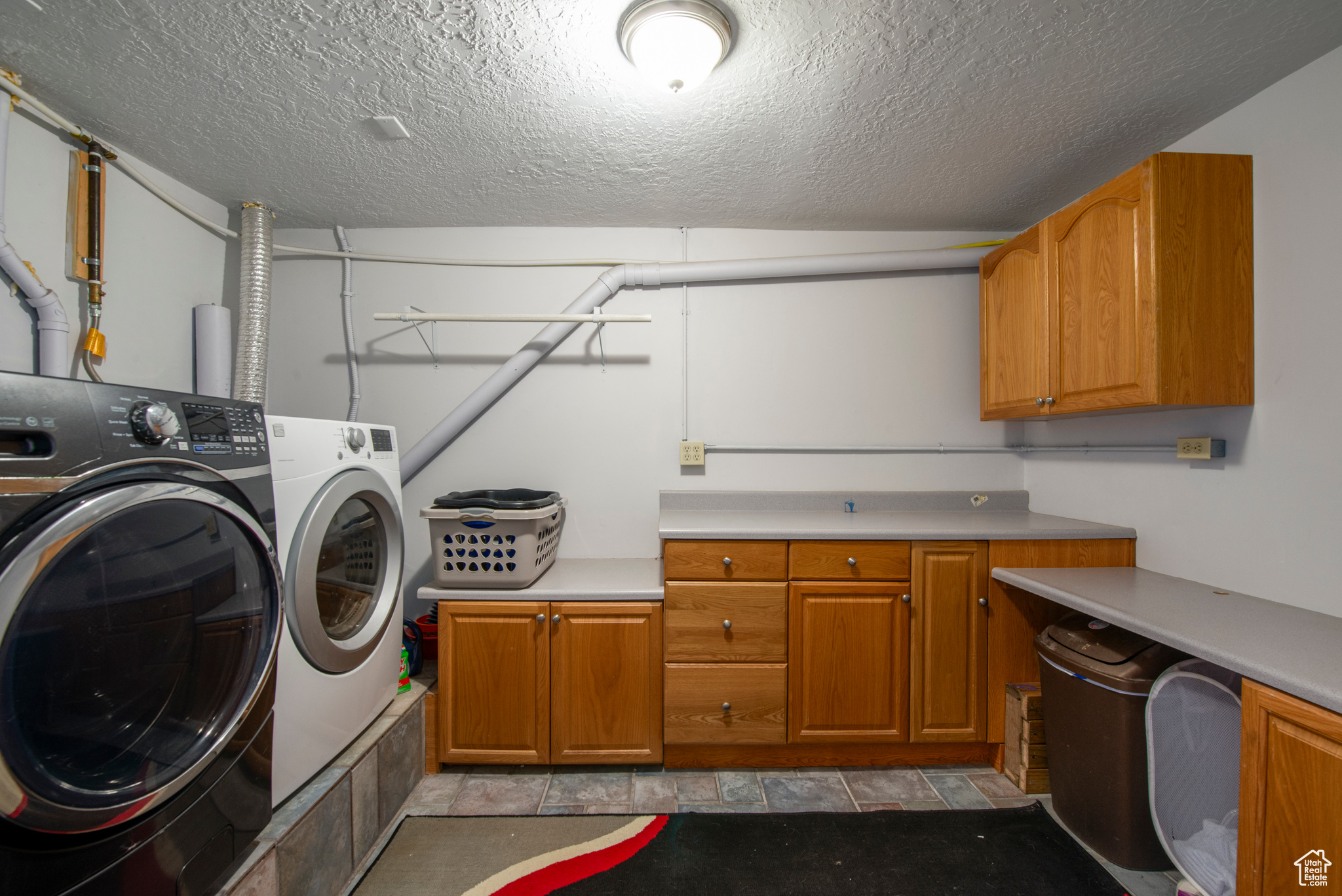 4533 N SKYLINE CIR