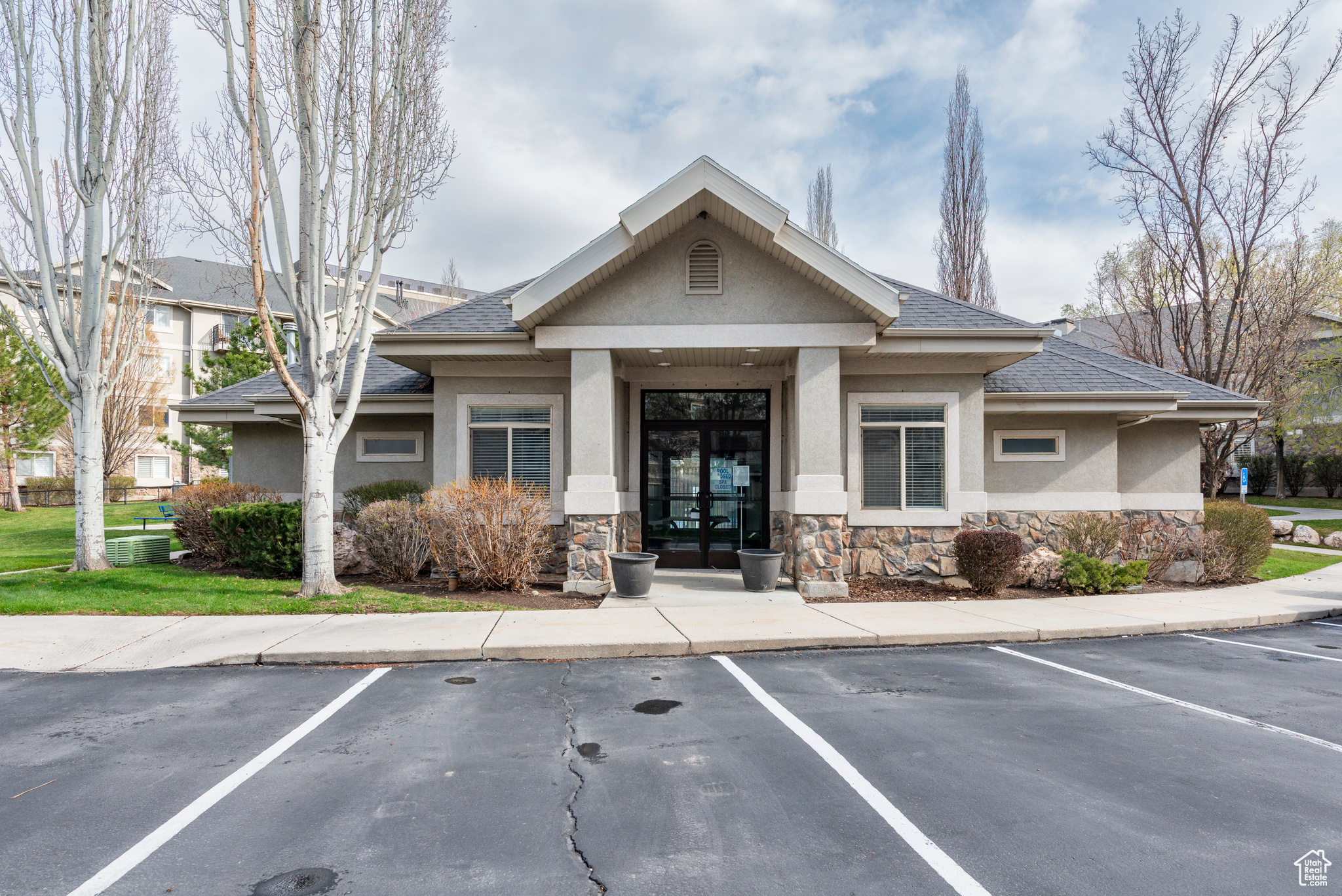 1195 E PRIVET DR #101