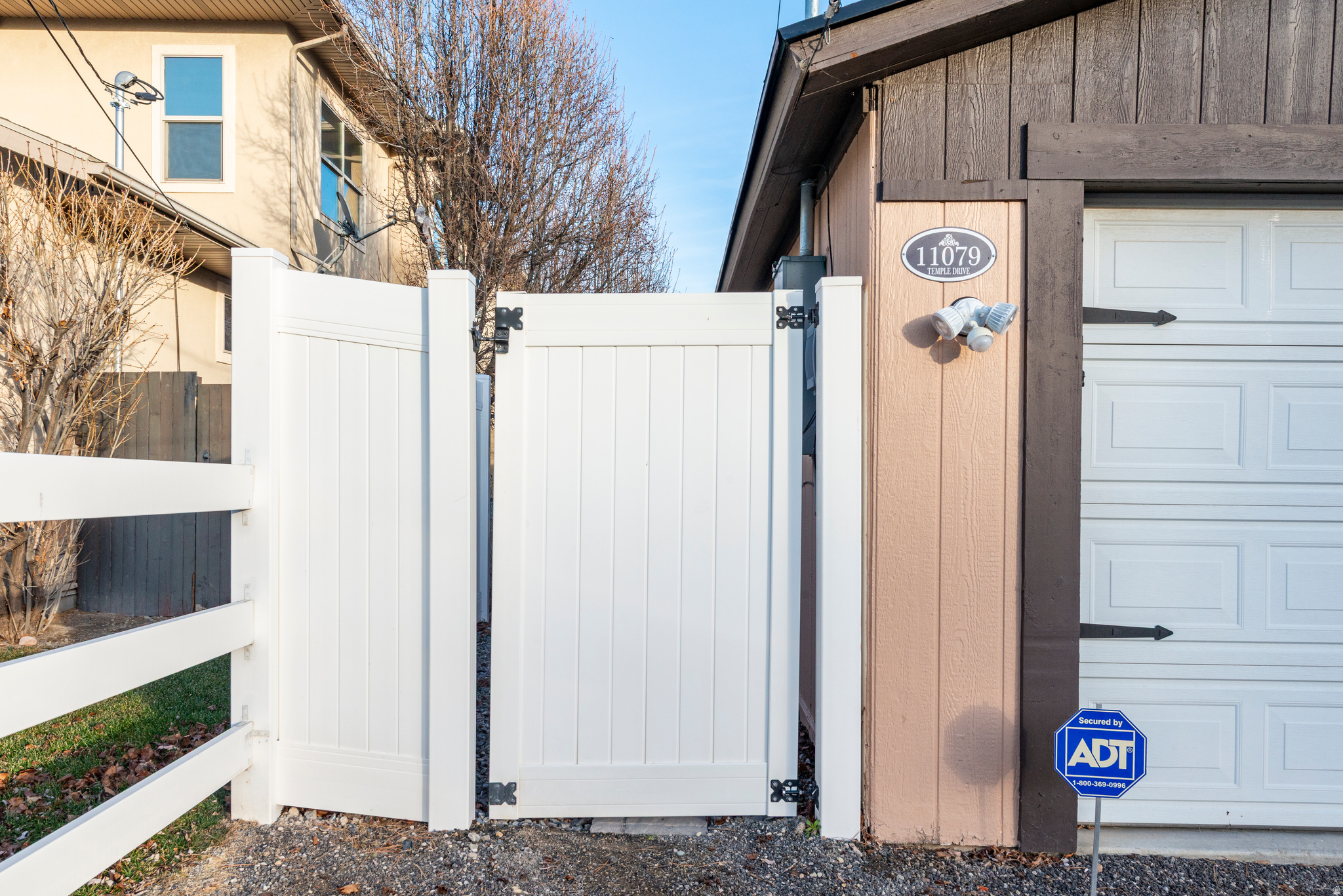 11079 S TEMPLE DR
