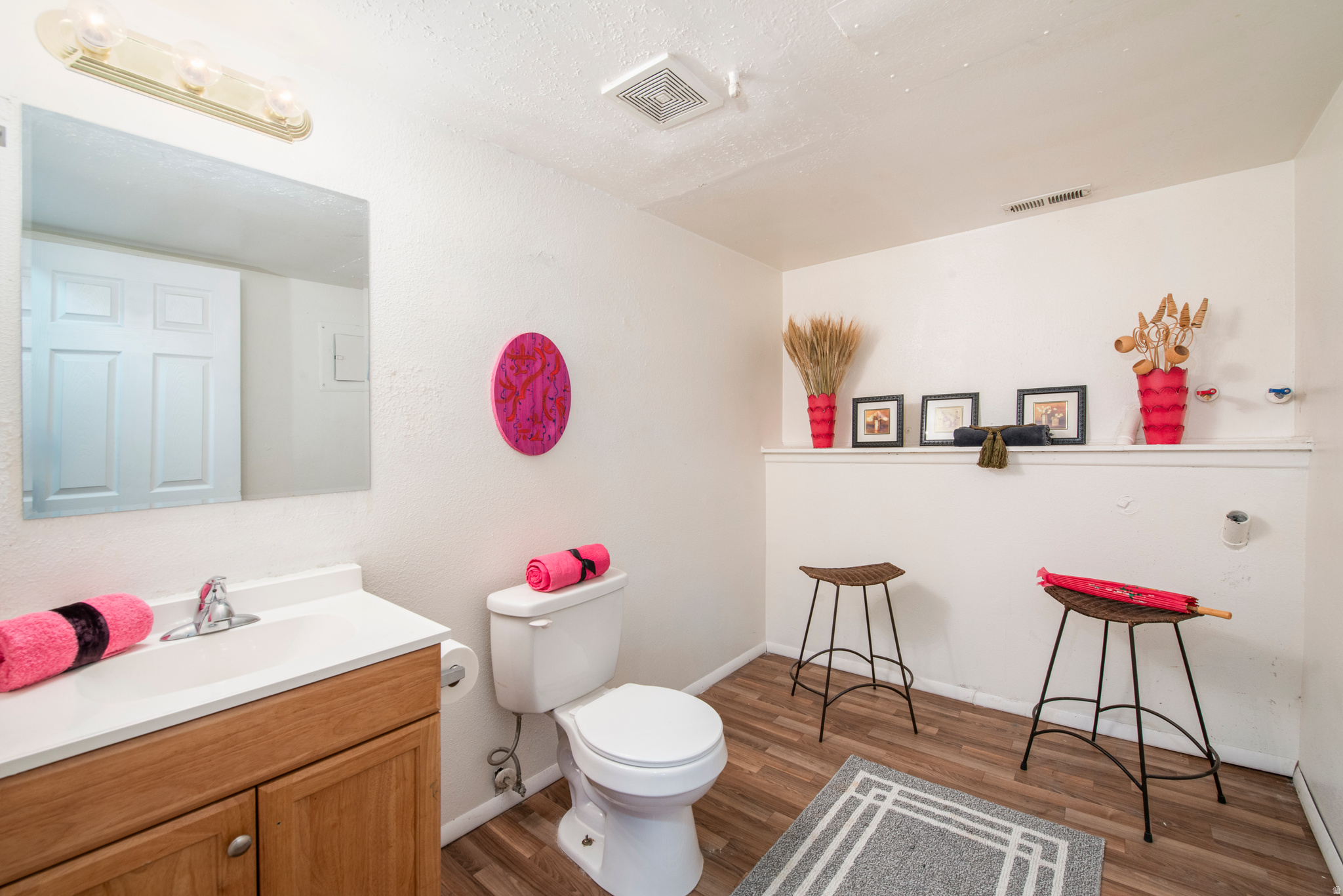 3226 S 1800 W