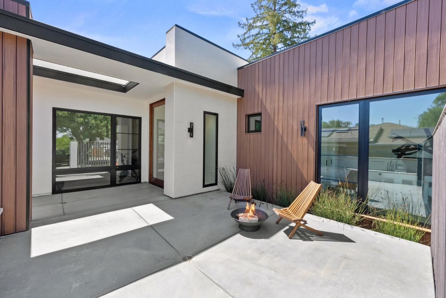 771 Jordan AVE