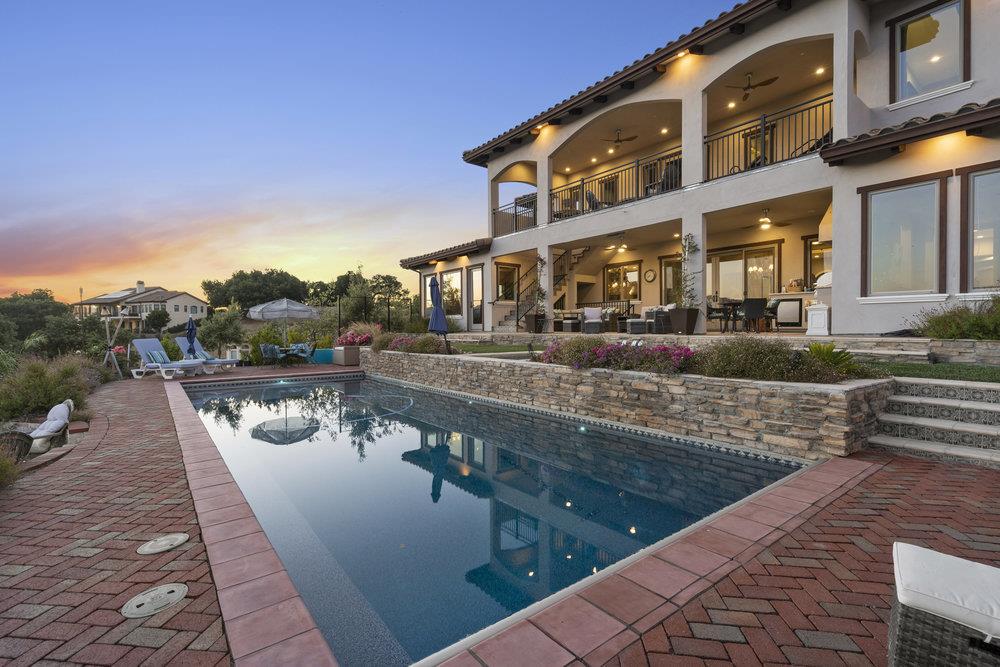 2241 Columbine CT