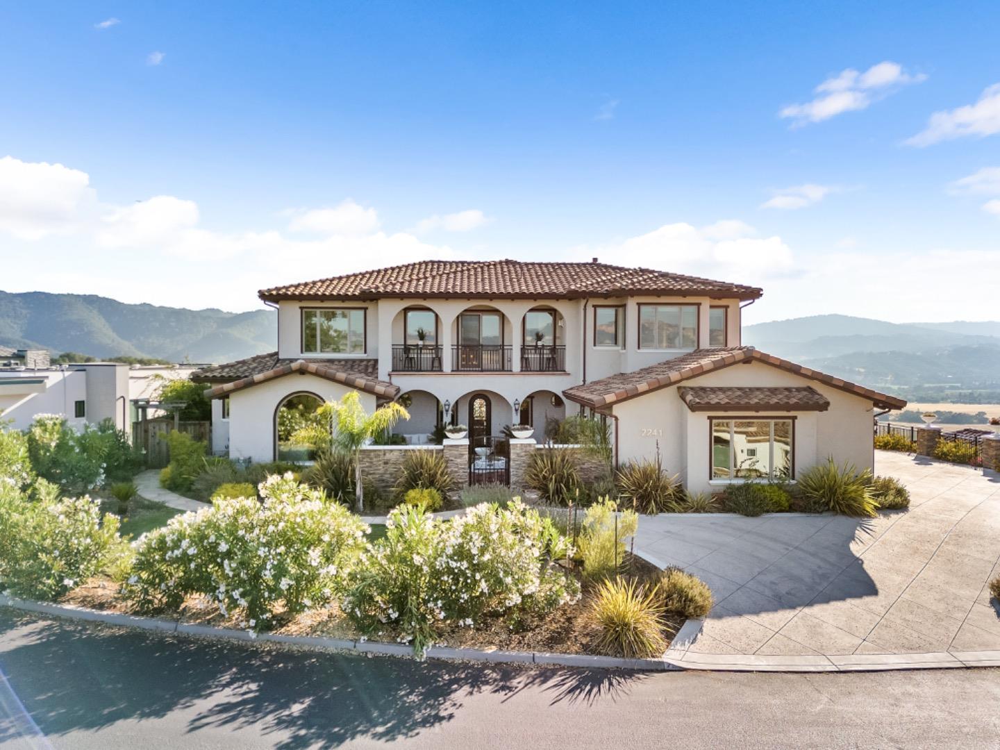 2241 Columbine CT