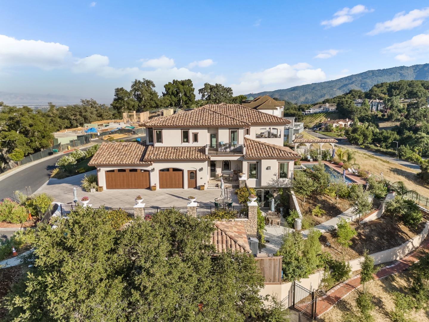 2241 Columbine CT