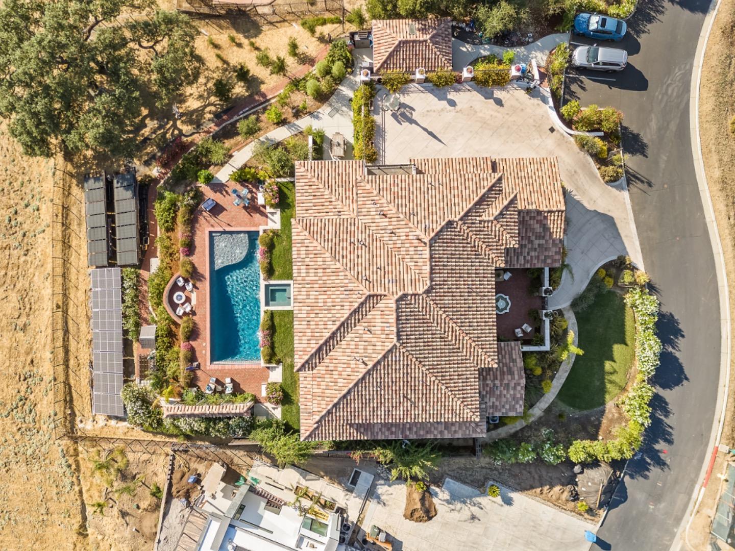 2241 Columbine CT