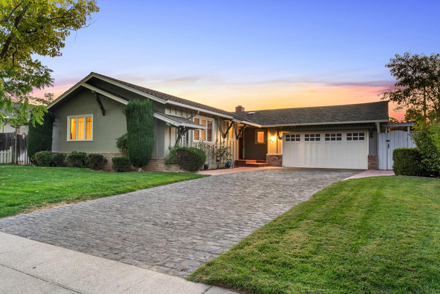 5485 Lauren DR