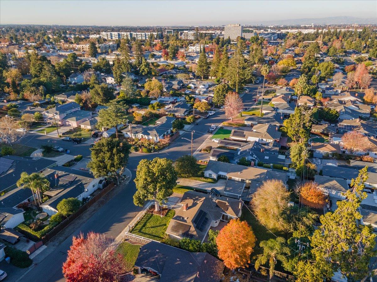 970 S Baywood Avenue