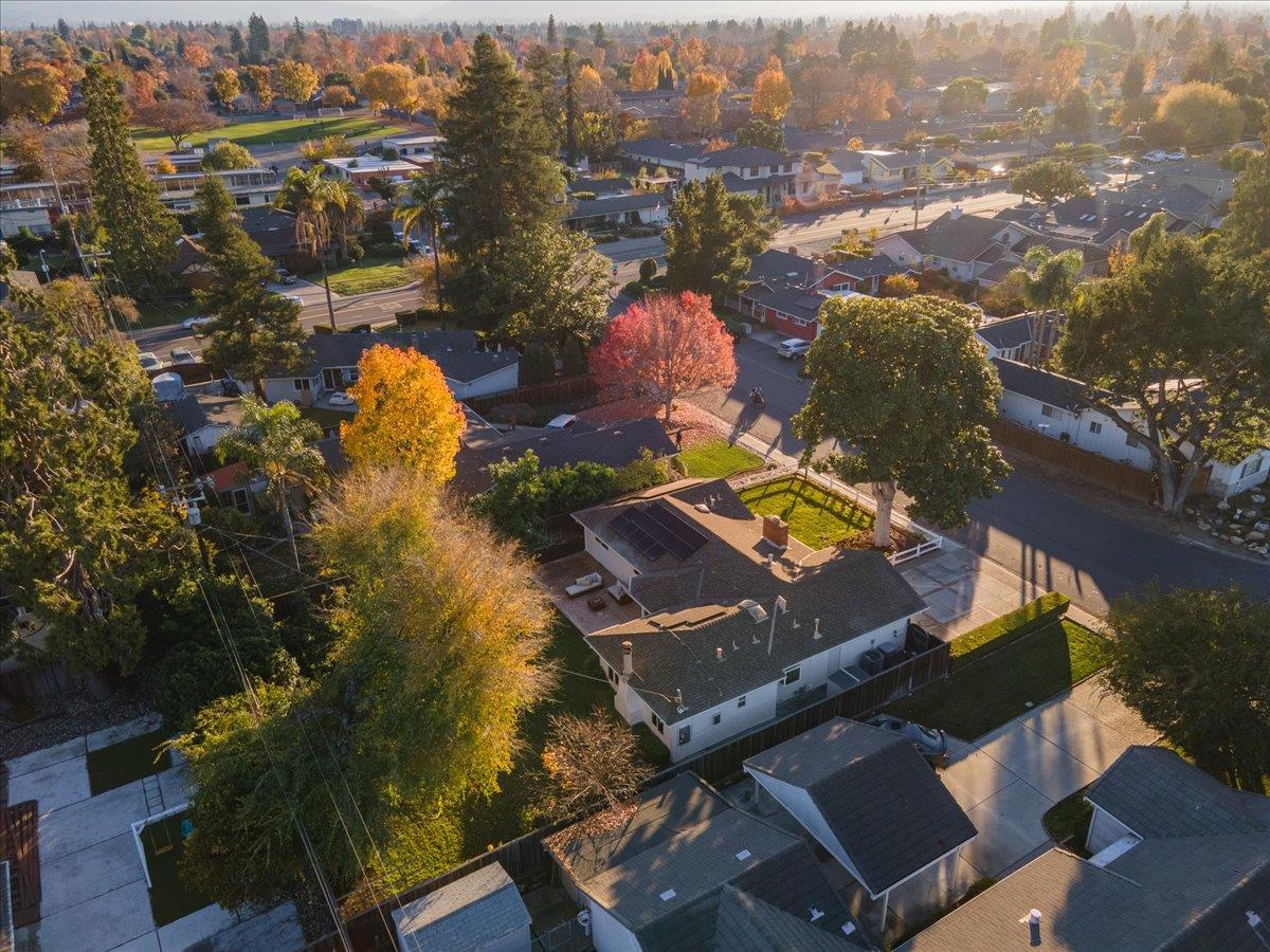 970 S Baywood Avenue