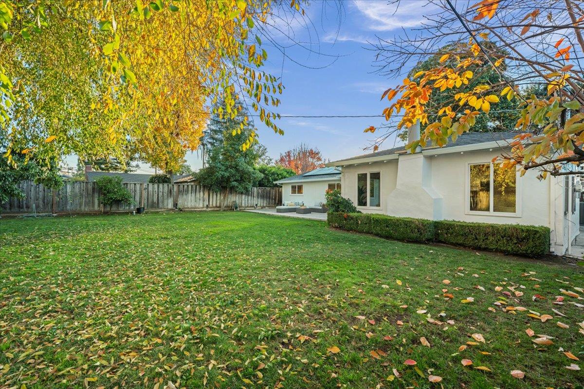 970 S Baywood Avenue