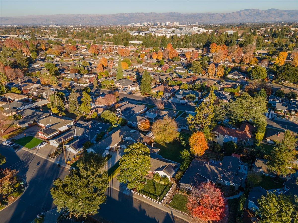 970 S Baywood Avenue