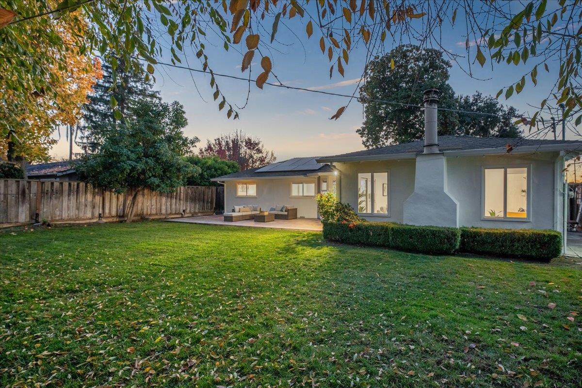 970 S Baywood Avenue