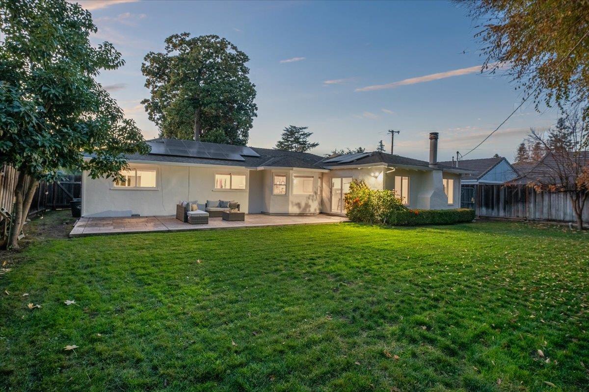 970 S Baywood Avenue