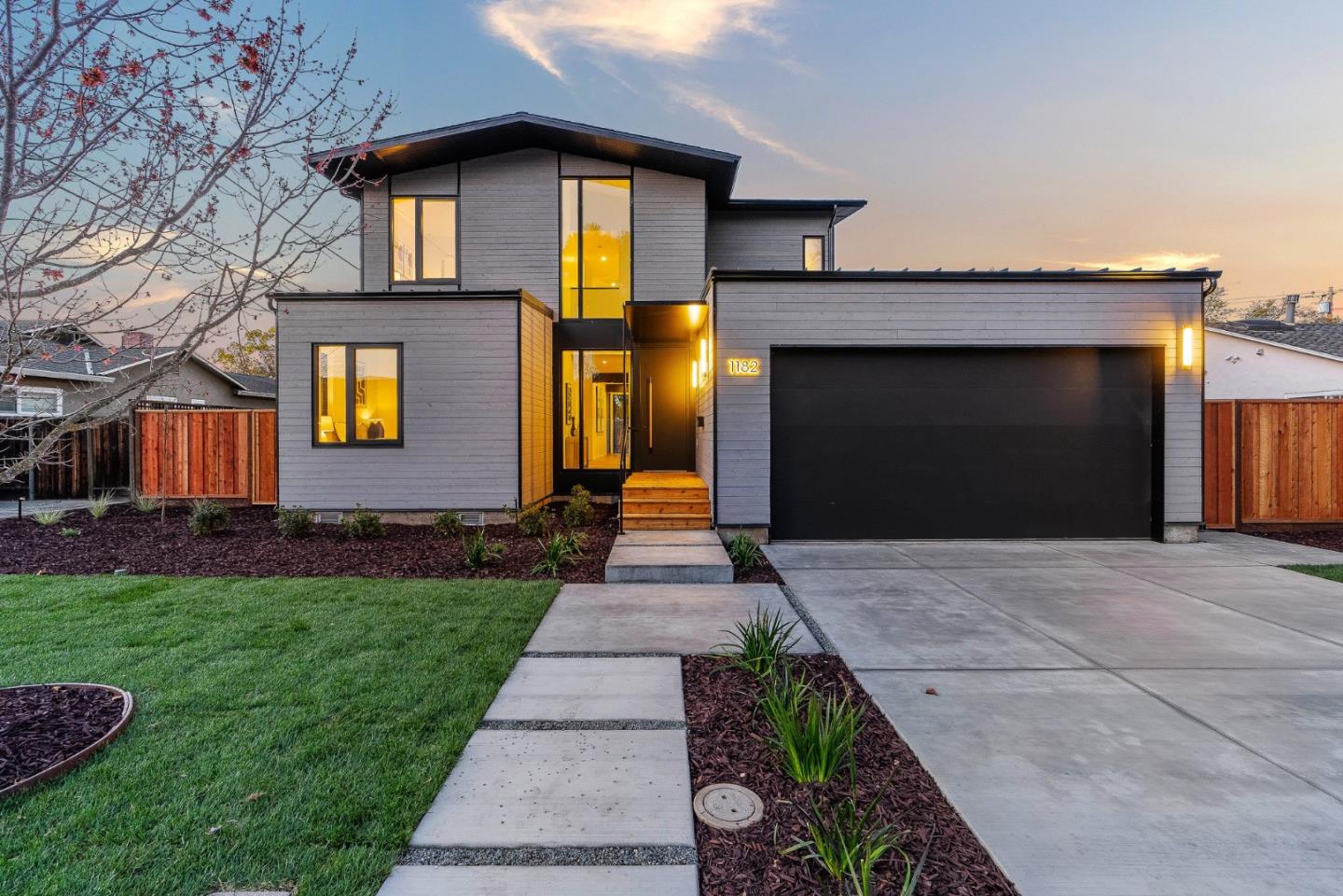 1182 Fordham WAY