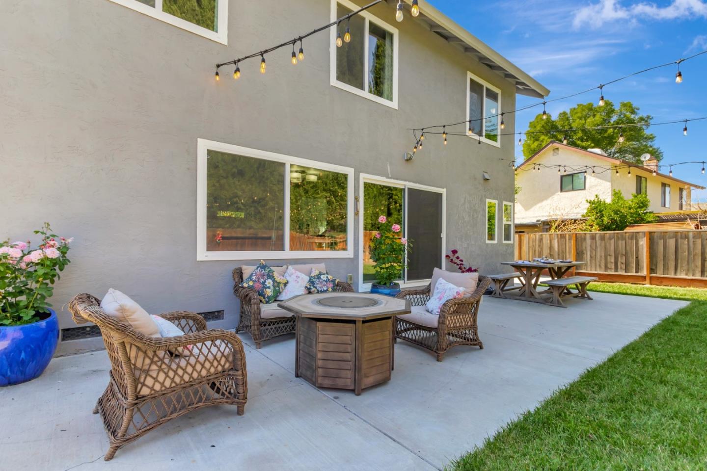 6142 Springer WAY